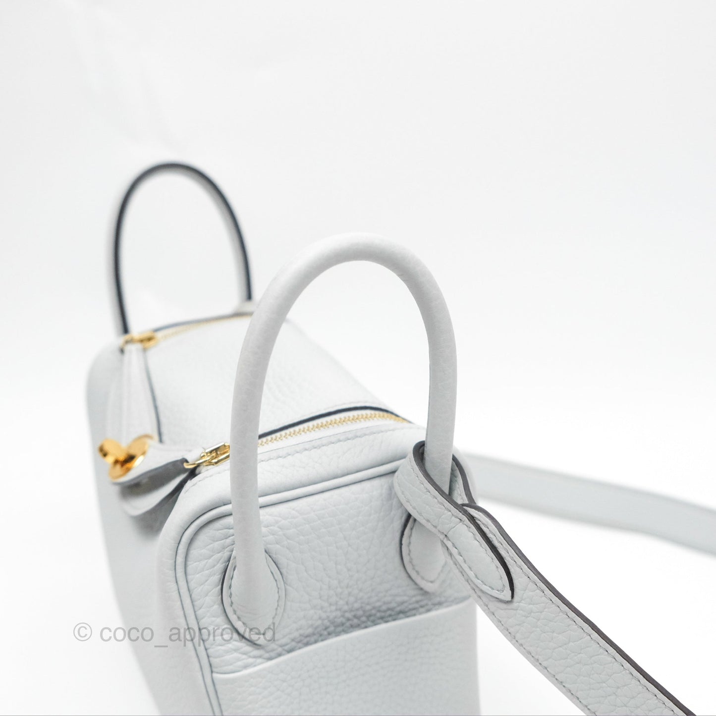 Hermès Mini Lindy 20 Bleu Pale Clemence Gold Hardware