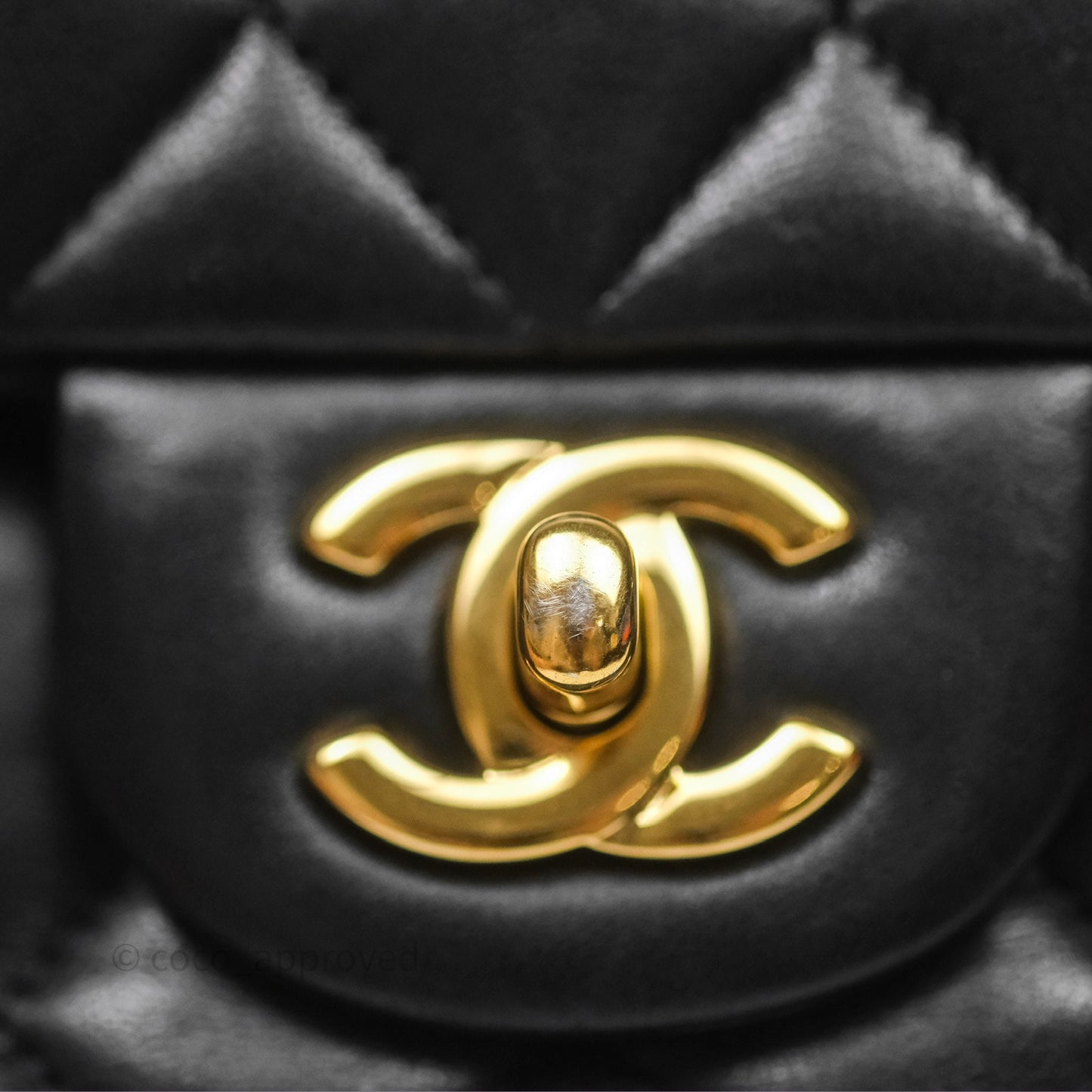 Chanel Classic M/L Medium Flap Quilted Black Lambskin Gold Hardware