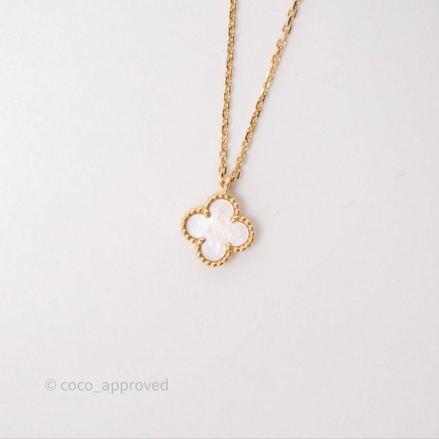 Van Cleef & Arpels Sweet Alhambra Pendant Necklace White Mother-of-pearl Yellow Gold