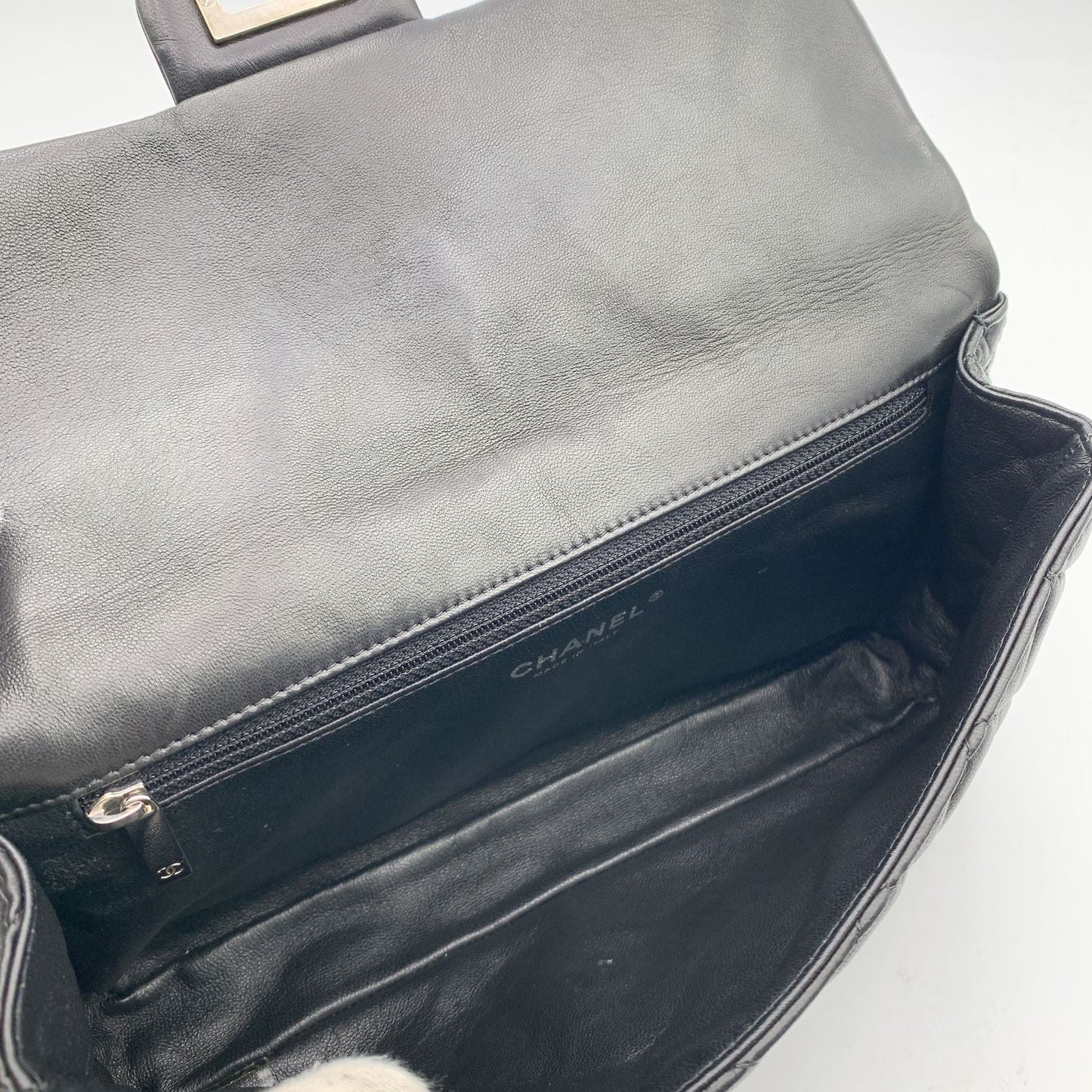 CHANEL 2010S Black Quilted Leather Reissue Roll 2.55 Clutch Bag