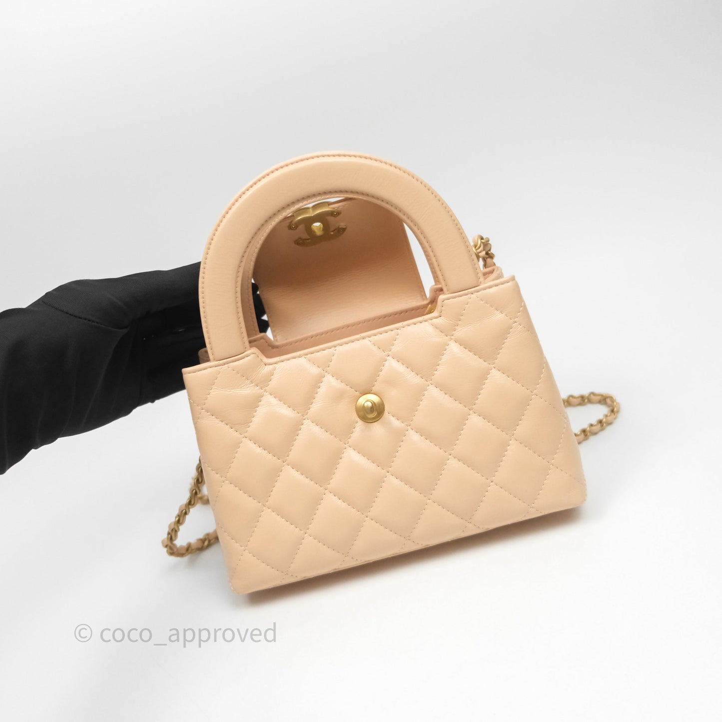 Chanel Kelly Bag Quilted Light Beige Shiny Crumpled Calfskin Aged Gold Hardware