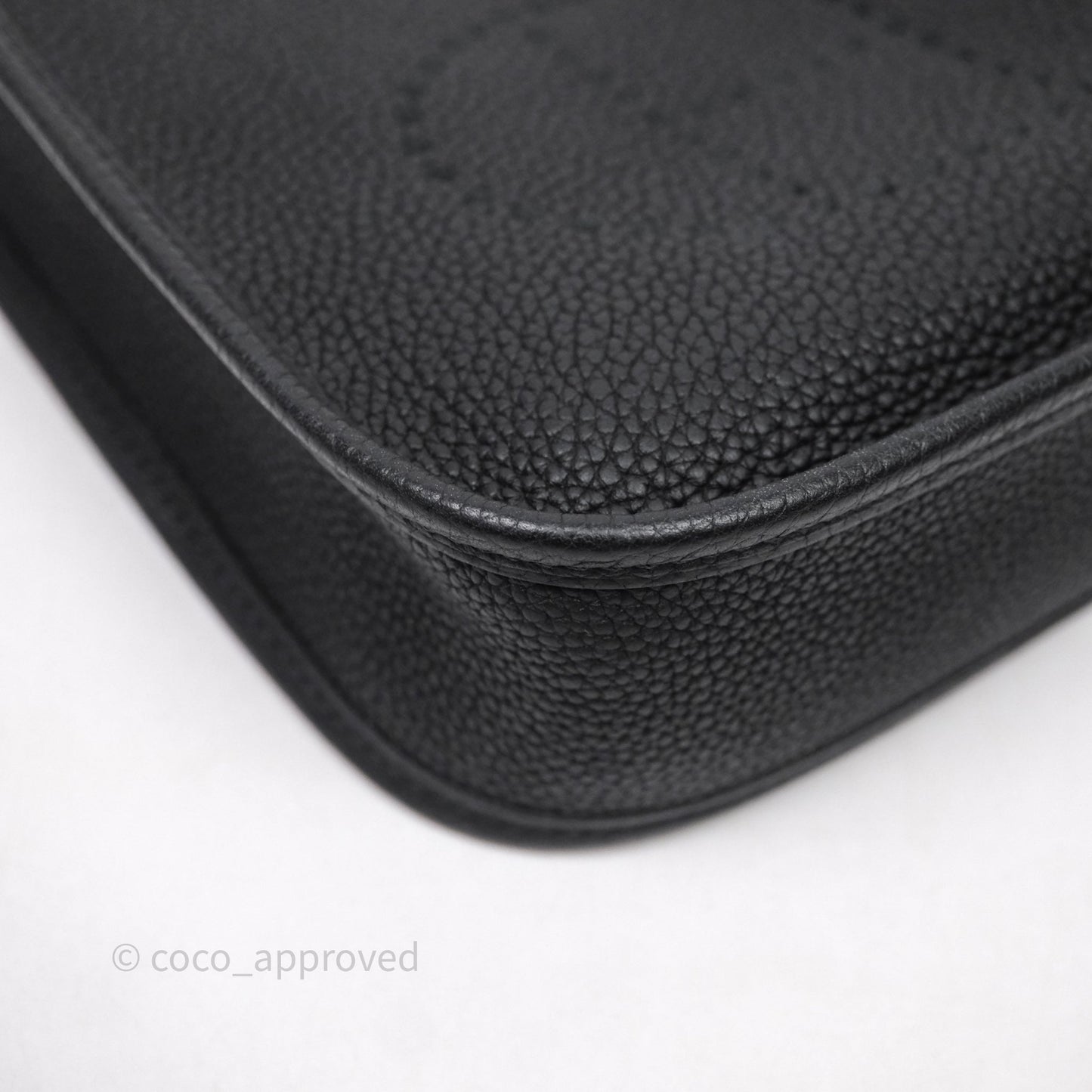 Hermès Mini Evelyne 16 Black Noir 89 Clemence Palladium Hardware