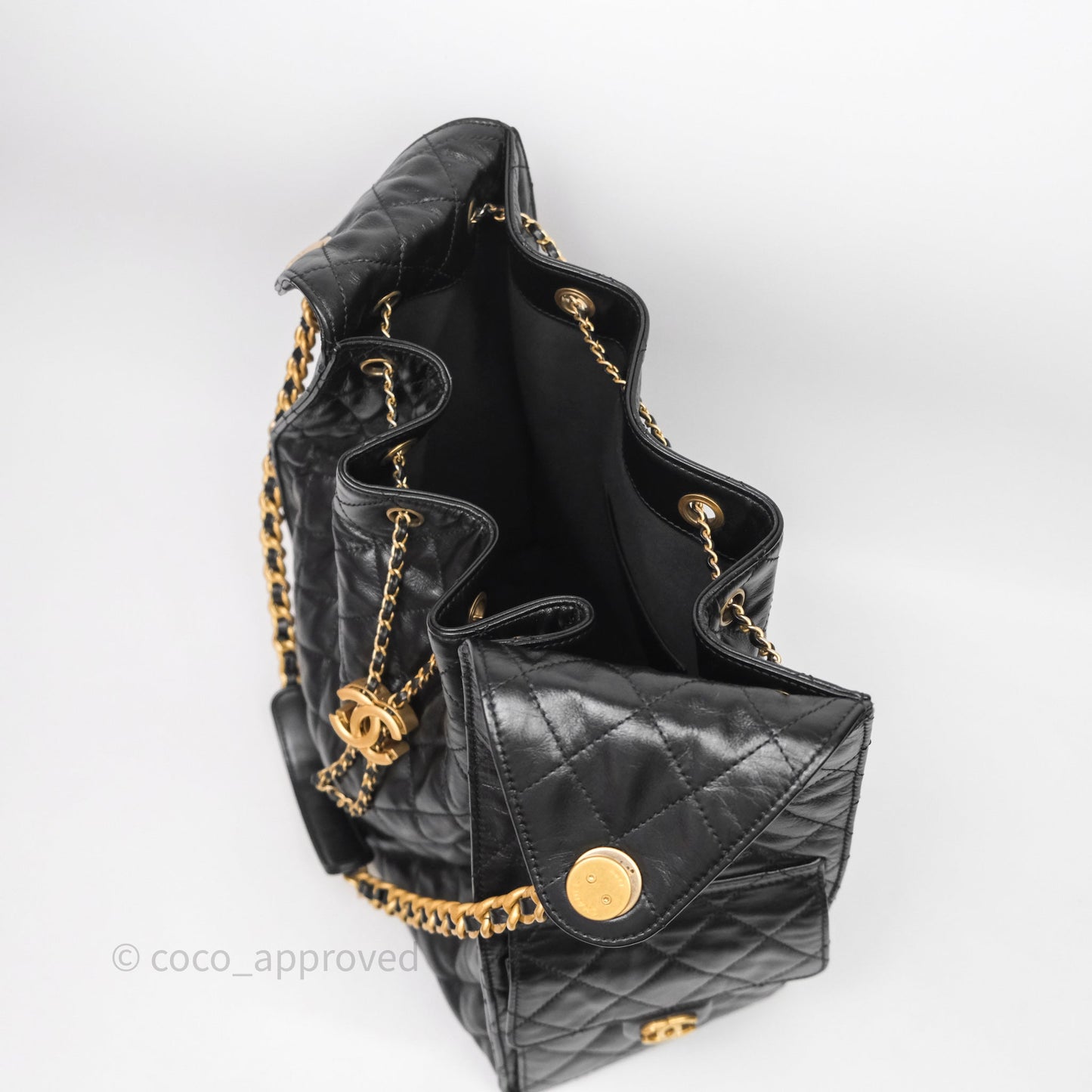 Chanel 25 Medium Black Crumpled Calfskin Aged Gold Hardware