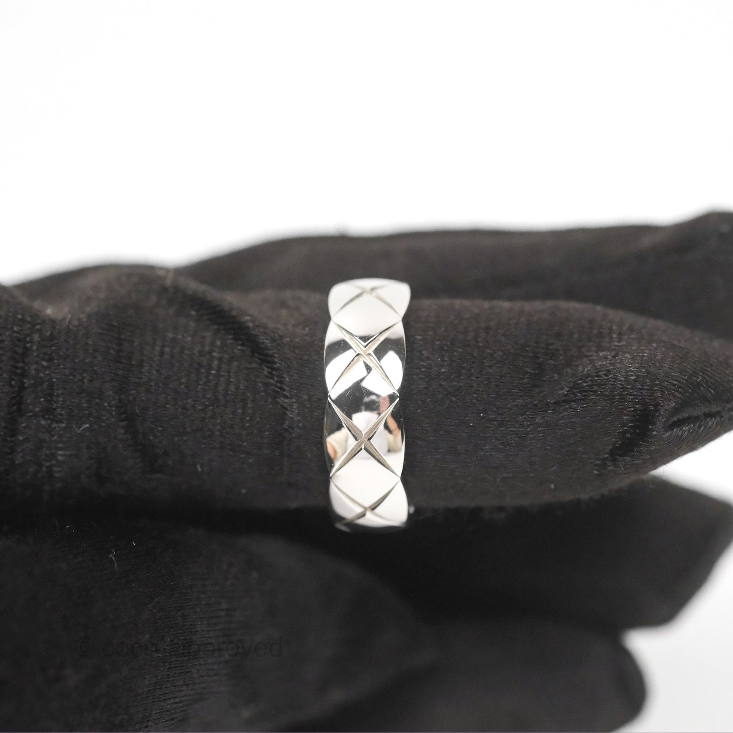 Chanel Coco Crush Ring Small Version 18K White Gold Size 53