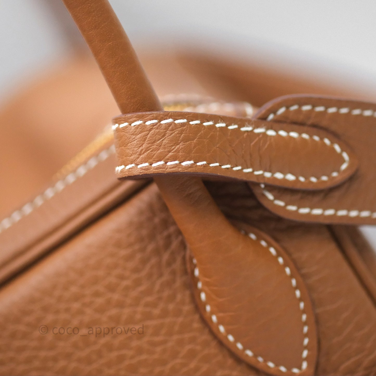 Hermès Lindy 26 Gold 37 Clemence Gold Hardware
