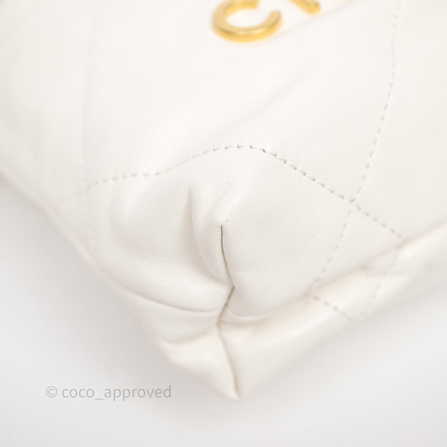 Chanel 22 Mini Bag White Calfskin Aged Gold Hardware