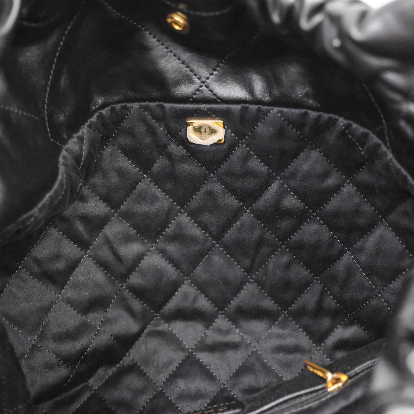 Chanel 22 Bag Medium Black Crumpled Calfskin Aged Gold Hardware