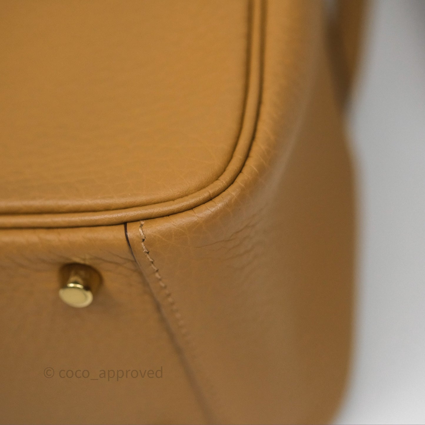Hermès Mini Lindy 20 Biscuit 4B Clemence Gold Hardware With Rodeo