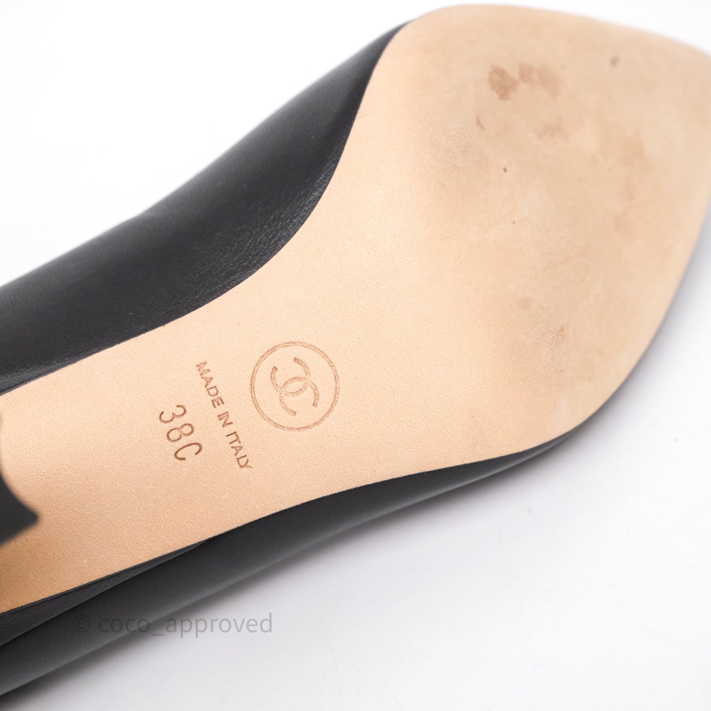 Chanel CC Cap Toe Pumps Heels Black Lambskin Size 38