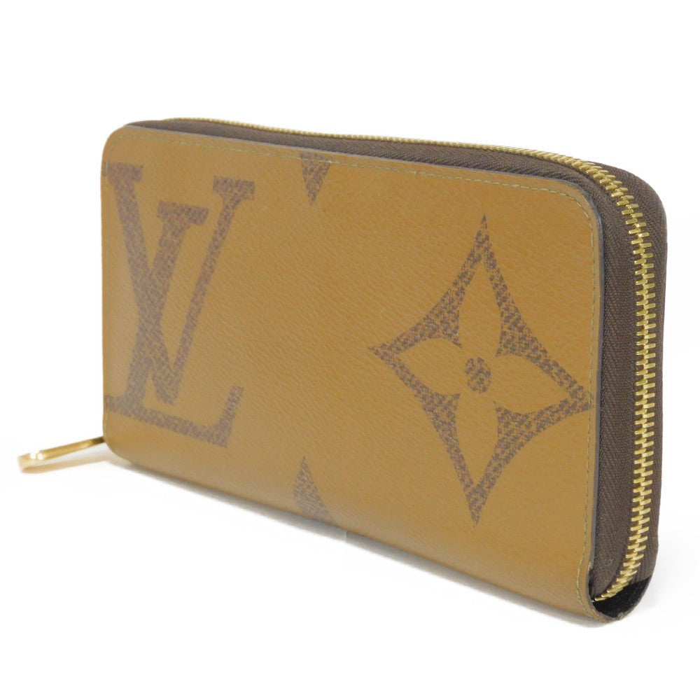 Louis Vuitton Monogram Giant Canvas Zippy Wallet