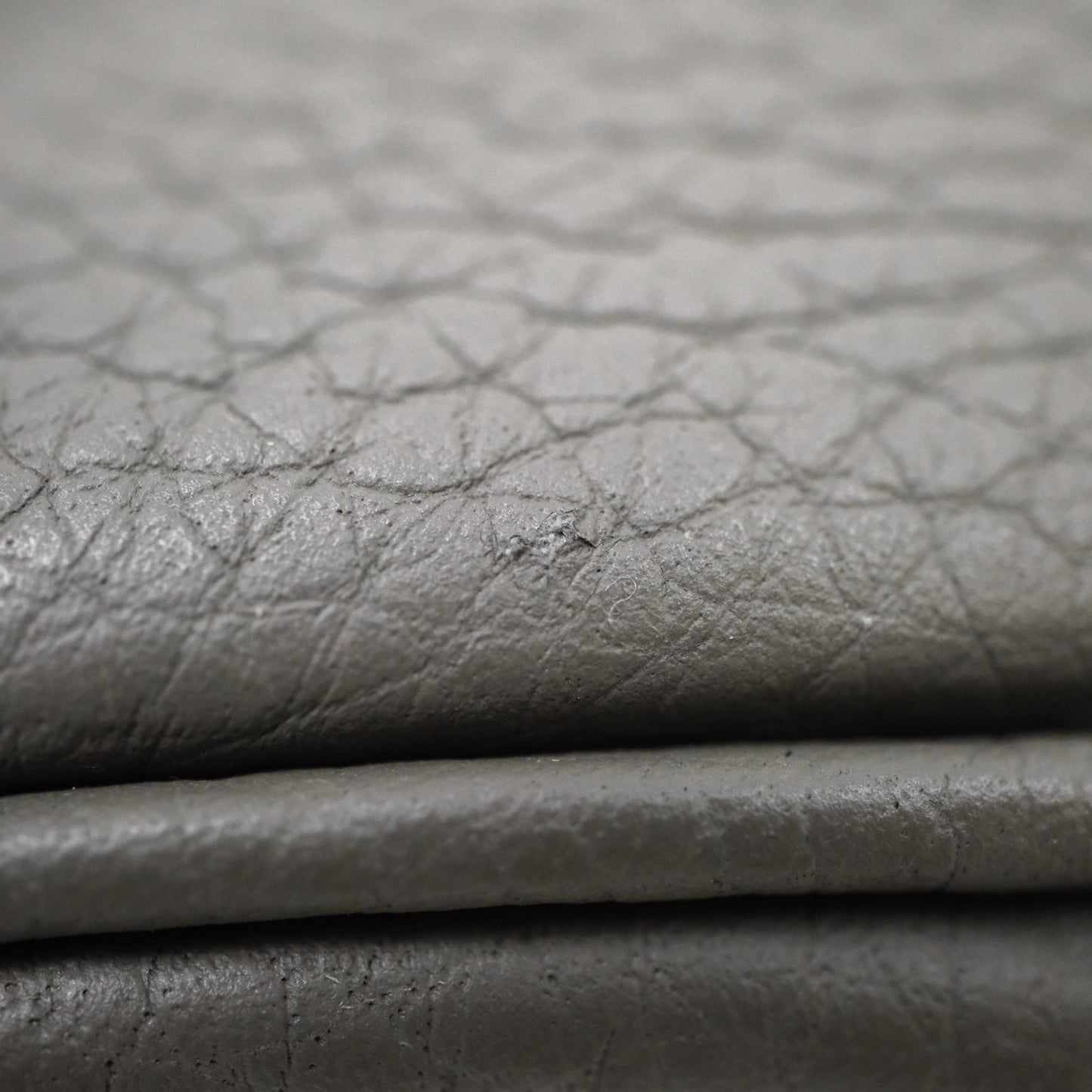 Hermès Lindy 26 Taurillion Clemence Gris Meyer 0L Gold Hardware