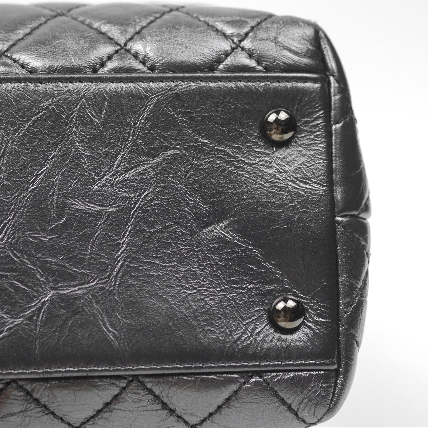 Chanel Medium Coco Handle Quilted Aged Calfskin Iridescent Dark Grey So Black Hardware