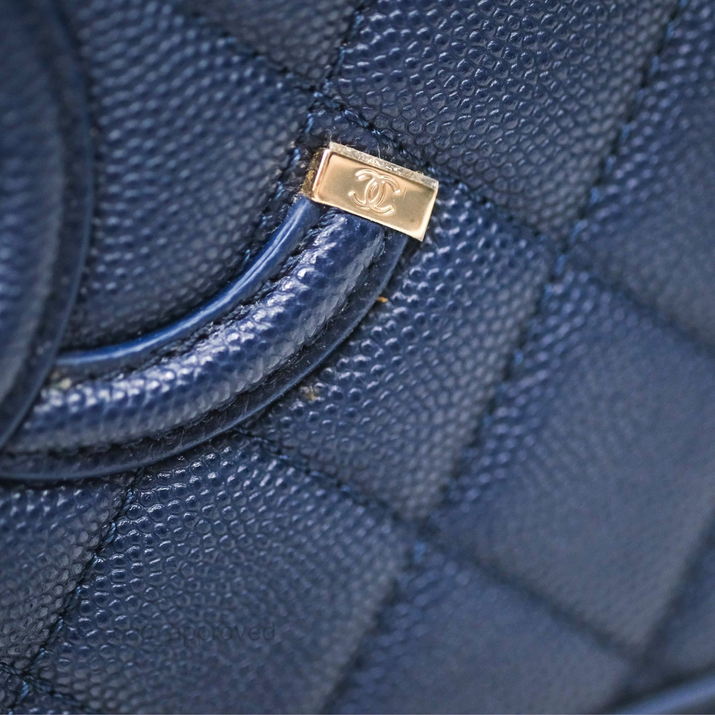 Chanel Quilted Medium CC Filigree Vanity Case Dark Navy Caviar Gold Hardware
