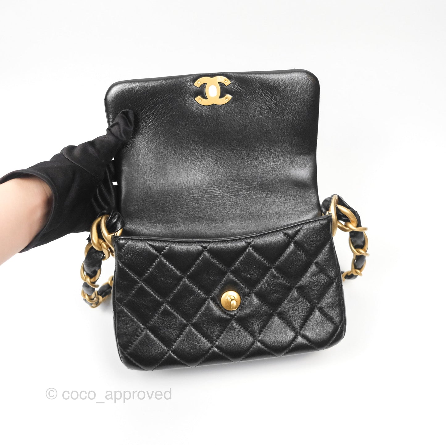 Chanel CC Chain Shoulder Bag Black Shiny Aged Calfskin
