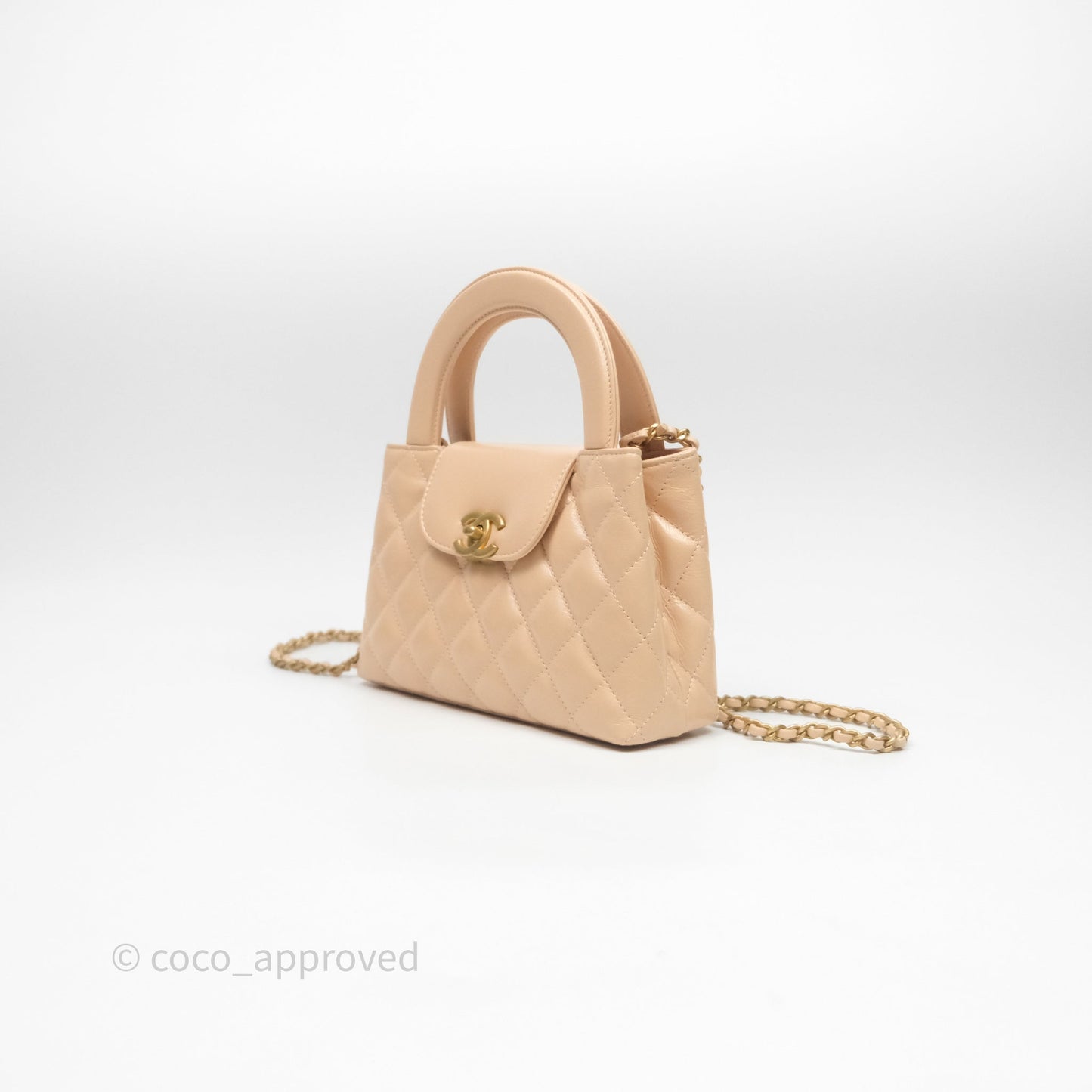 Chanel Kelly Bag Quilted Light Beige Shiny Crumpled Calfskin Aged Gold Hardware