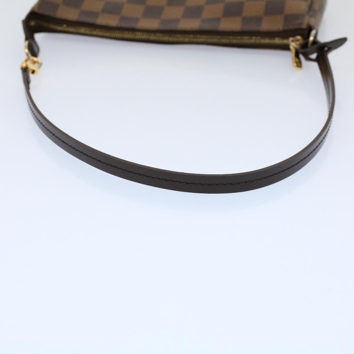 Louis Vuitton Pochette Accessoire  Canvas Clutch Bag ()