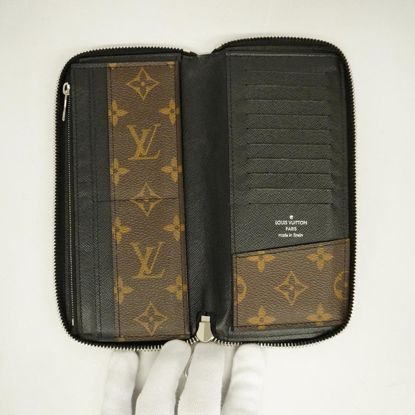 Louis Vuitton Zippy  Canvas Wallet  ()
