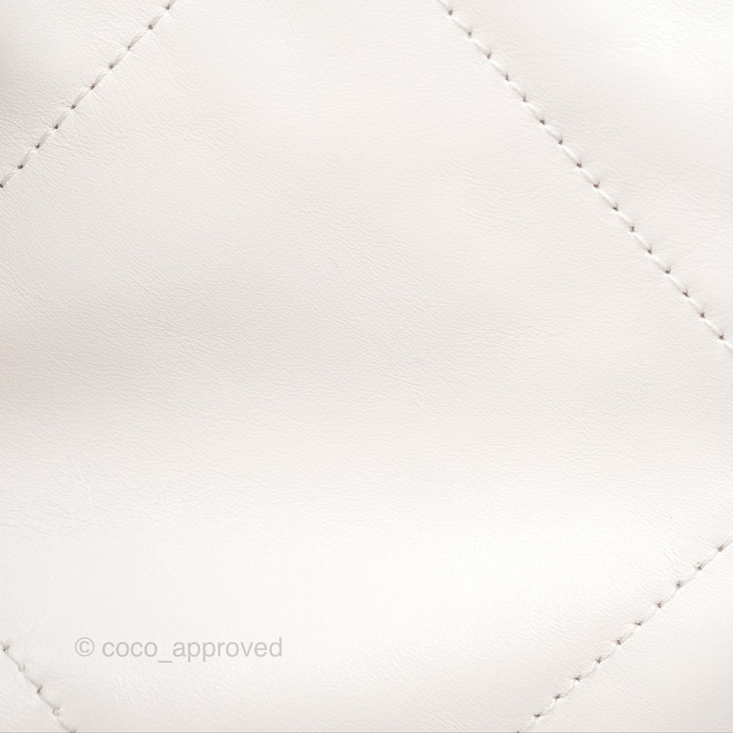 Chanel 22 Small White Shiny Calfskin Aged Gold Hardware
