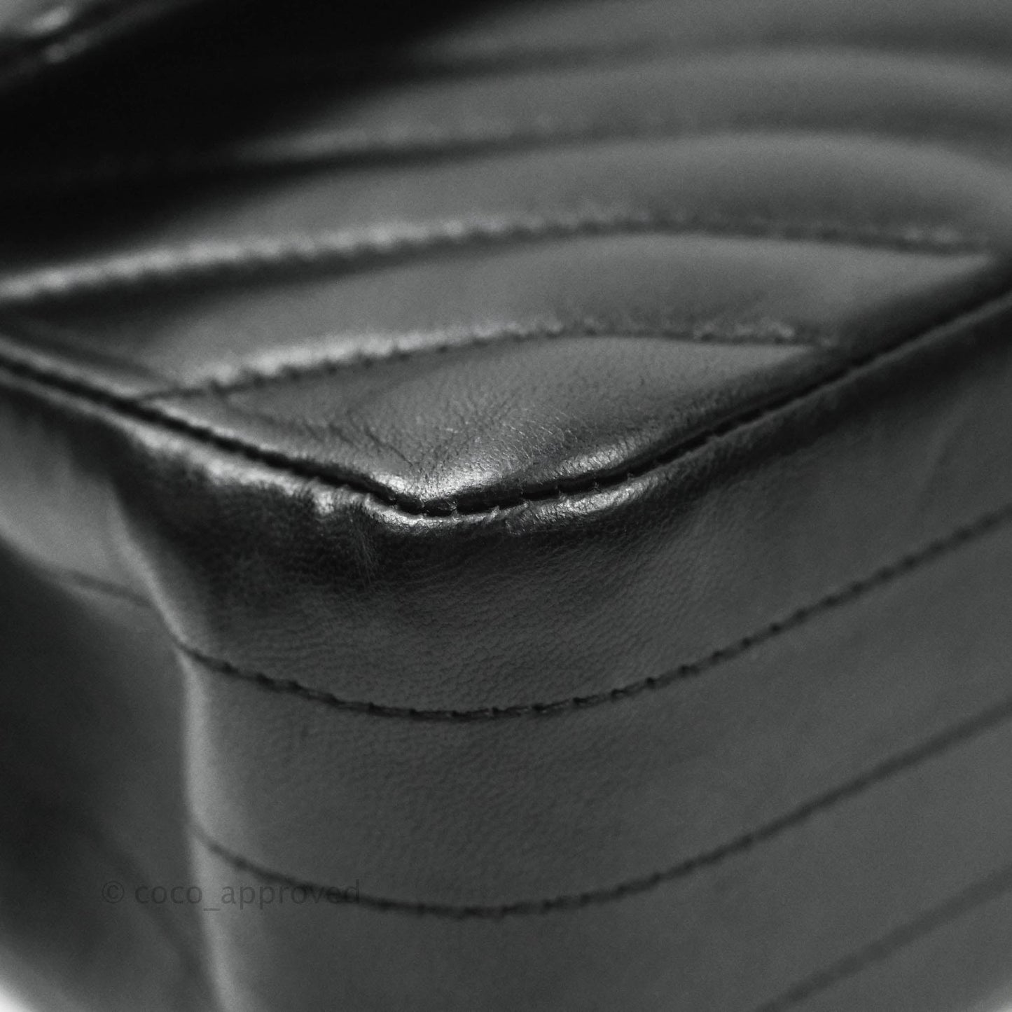 Chanel Classic Chevron M/L Medium Double Flap So Black Lambskin