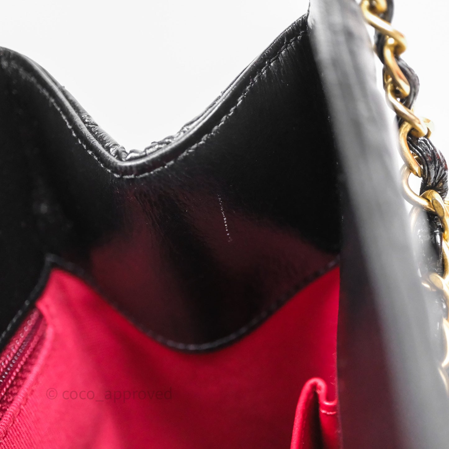 Chanel Medium Quilted Wavy CC Hobo Black Shiny Crumpled Calfskin Aged Gold Hardware