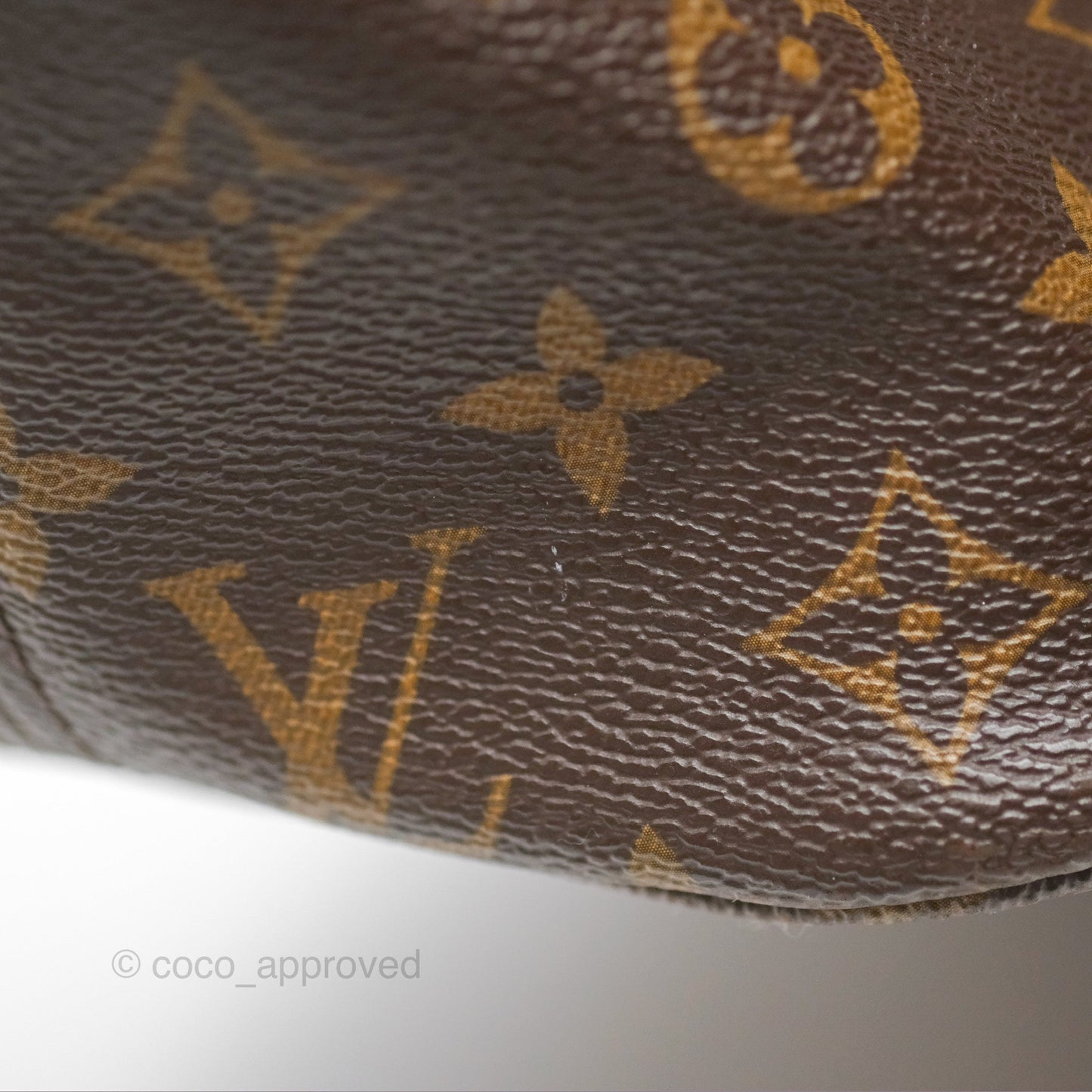 Louis Vuitton Neverfull MM Tote Bag Monogram Canvas