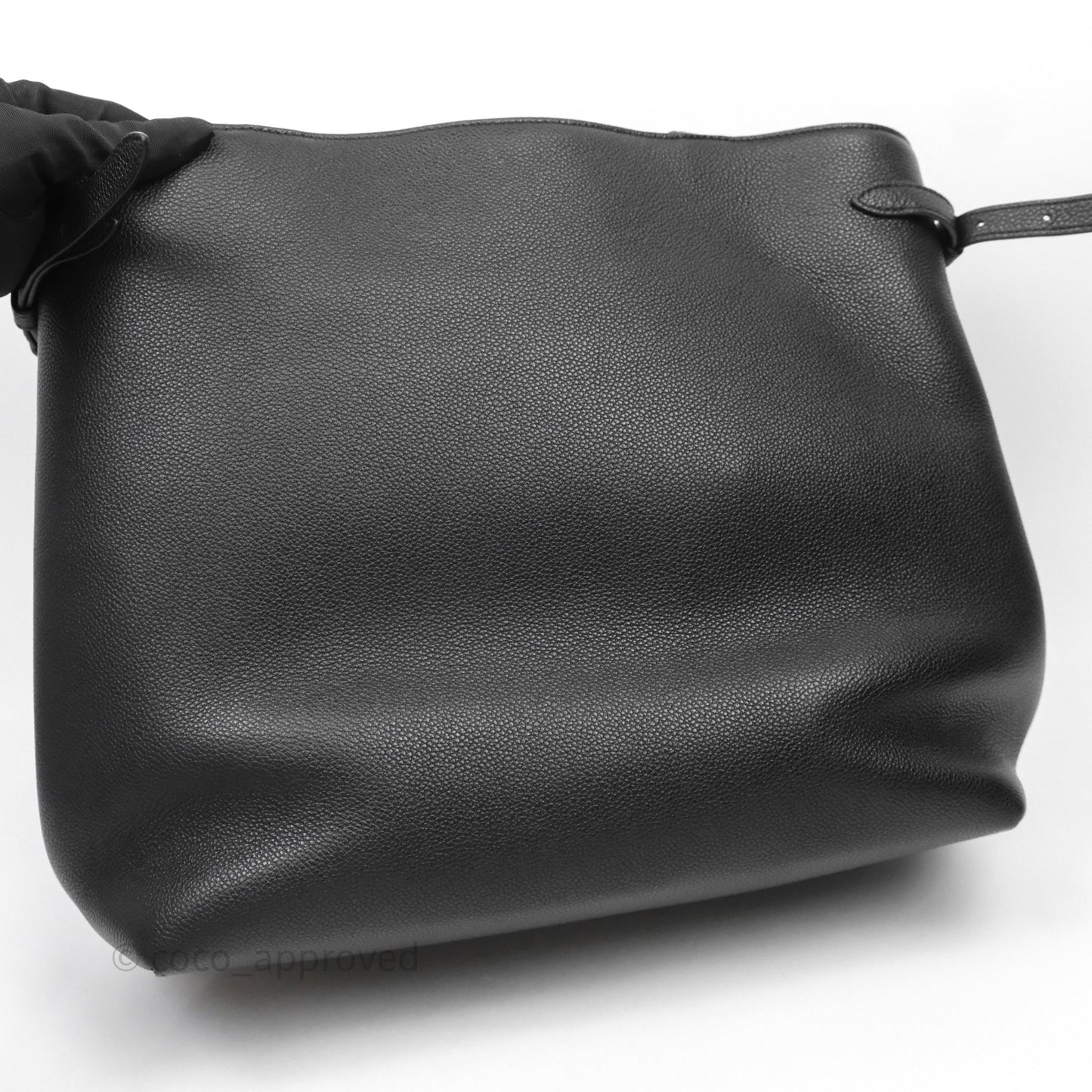 Celine Medium Cabas Anaïs Cuir Triomphe in Grained Calfskin Black