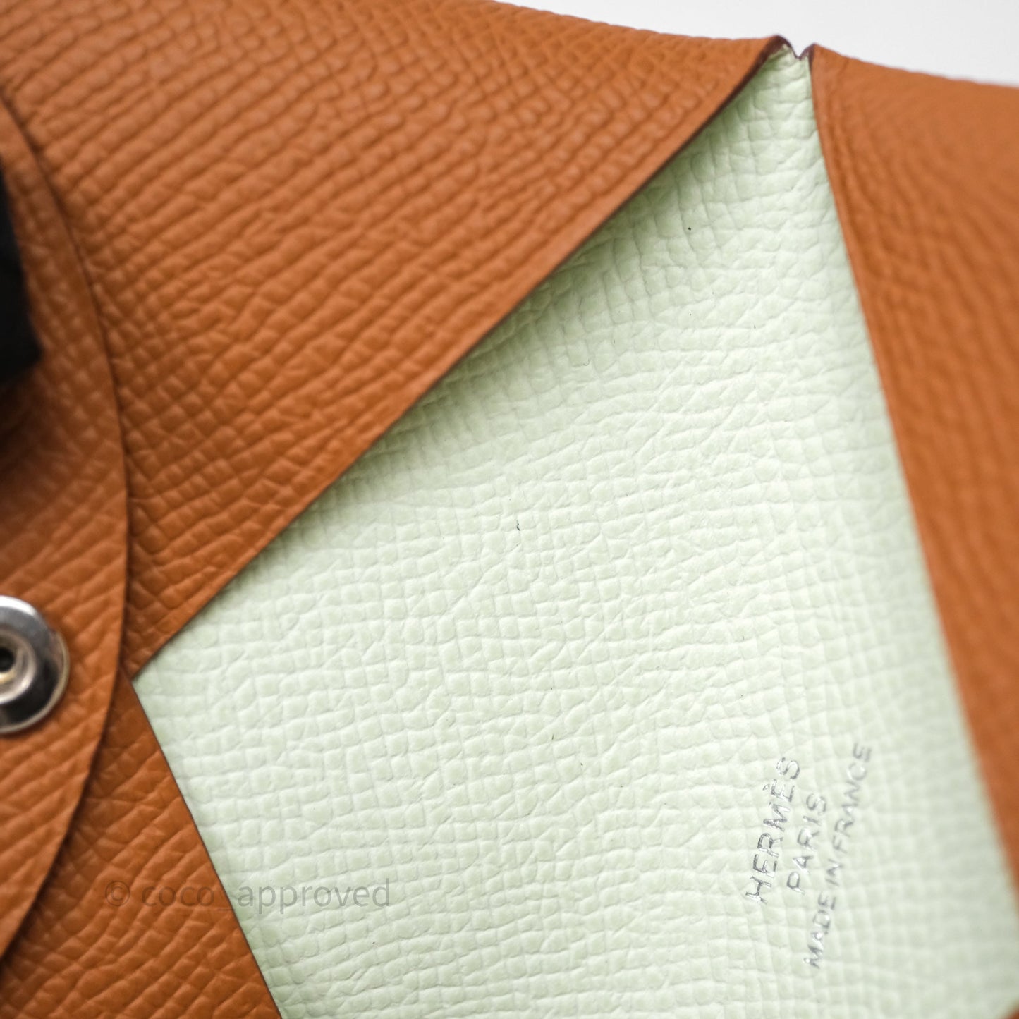 Hermès Calvi Card Holder Gold Epsom