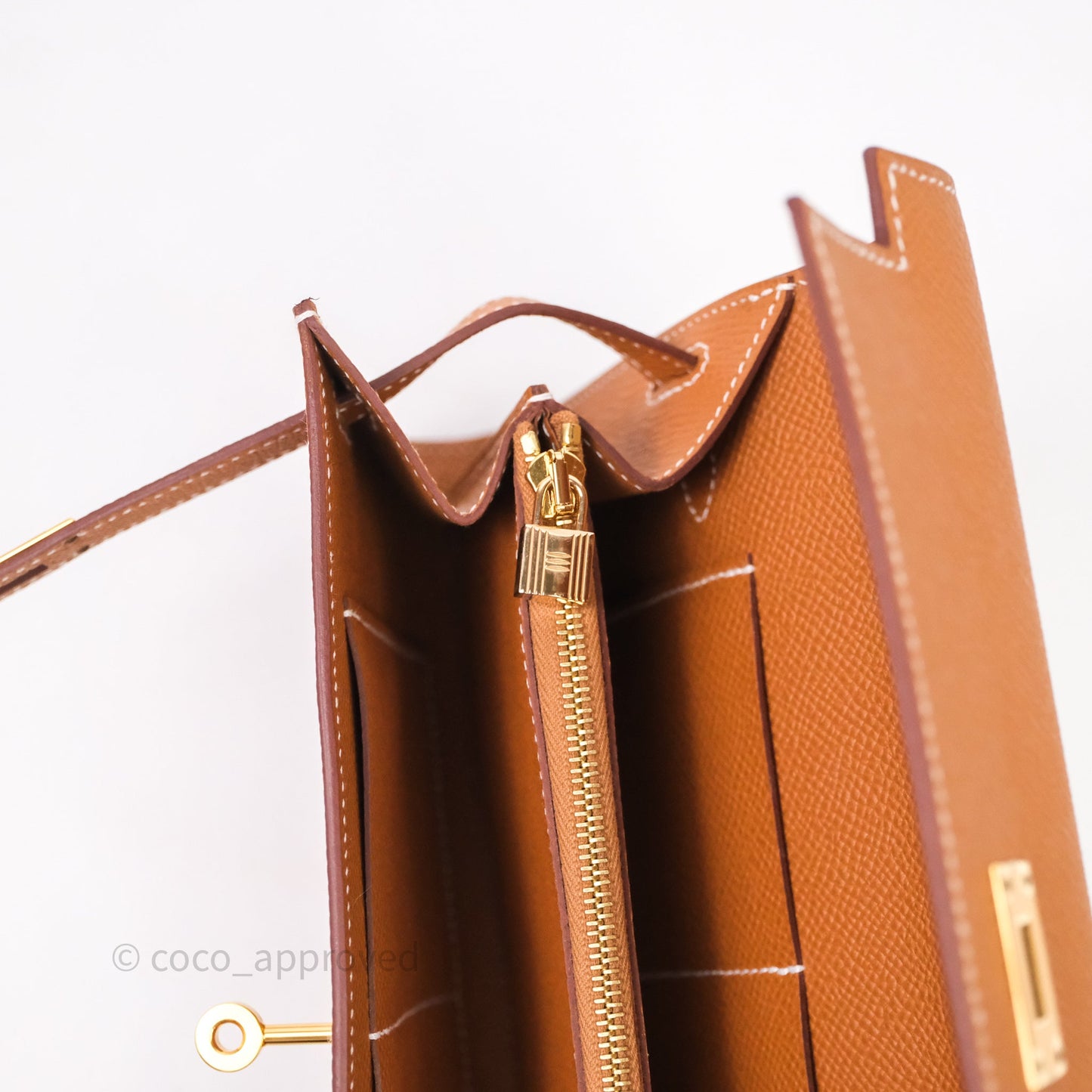Hermès Kelly To Go Wallet Gold 37 Epsom Gold Hardware