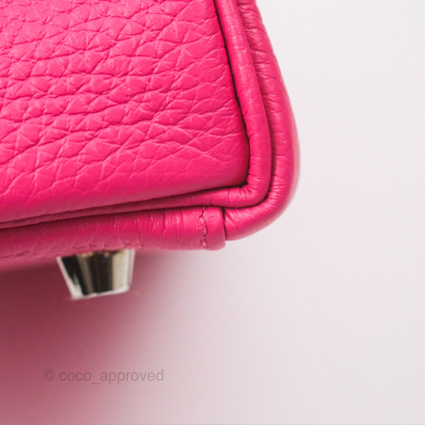 Hermès Retourne Kelly 28 Rose Shocking Clemence Palladium Hardware