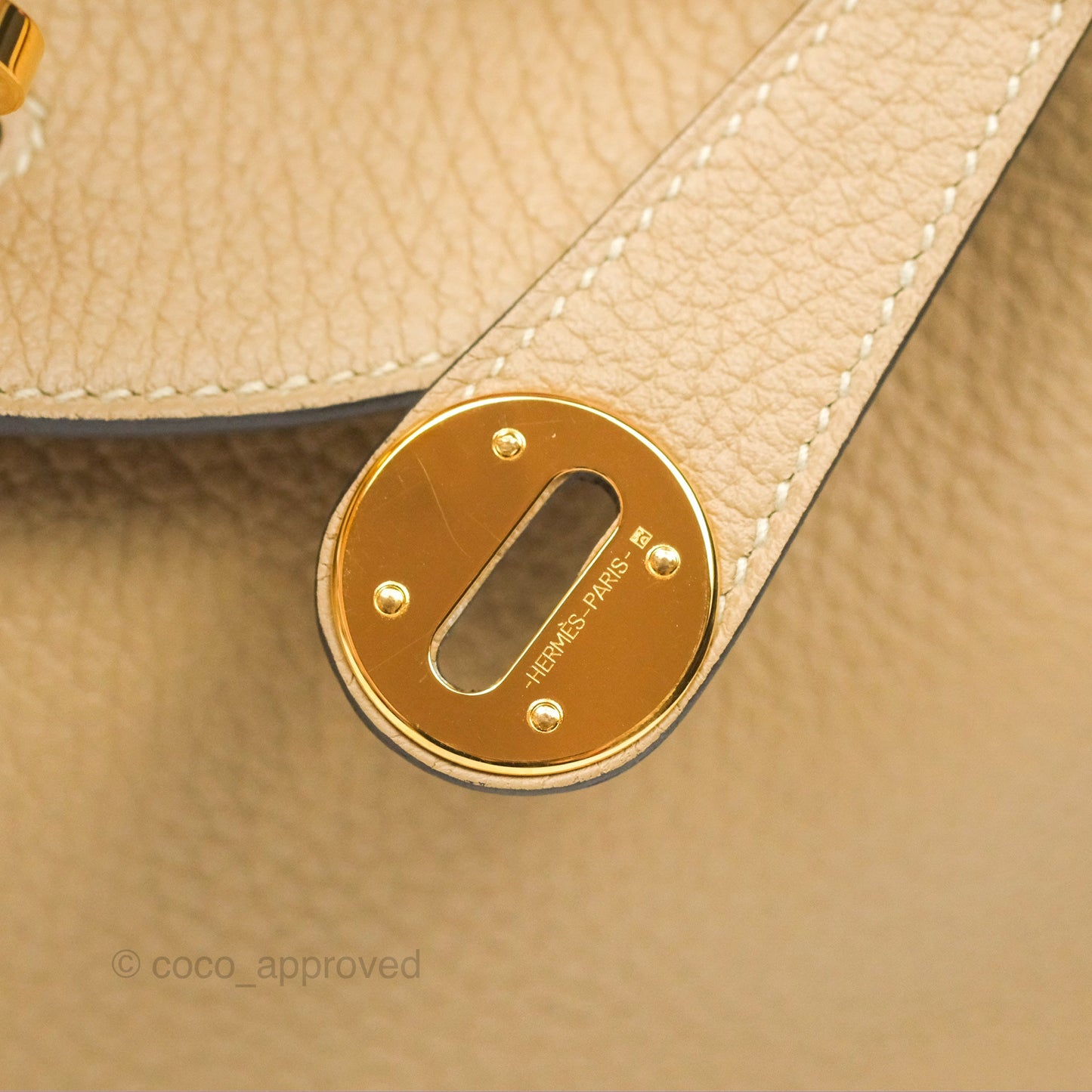 Hermès Lindy 26 Trench Clemence Gold Hardware