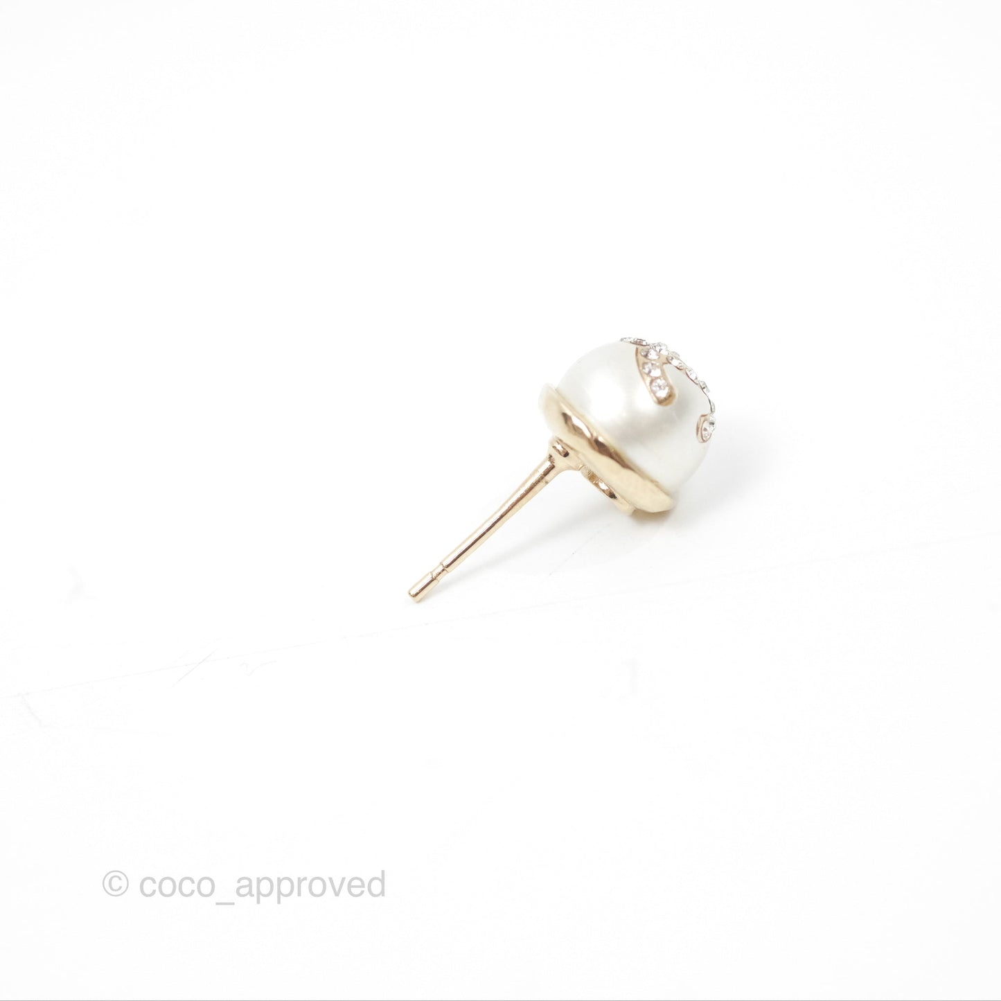 Chanel Pearl CC Logo CHA-NEL Crystal Earrings Gold Tone 21A