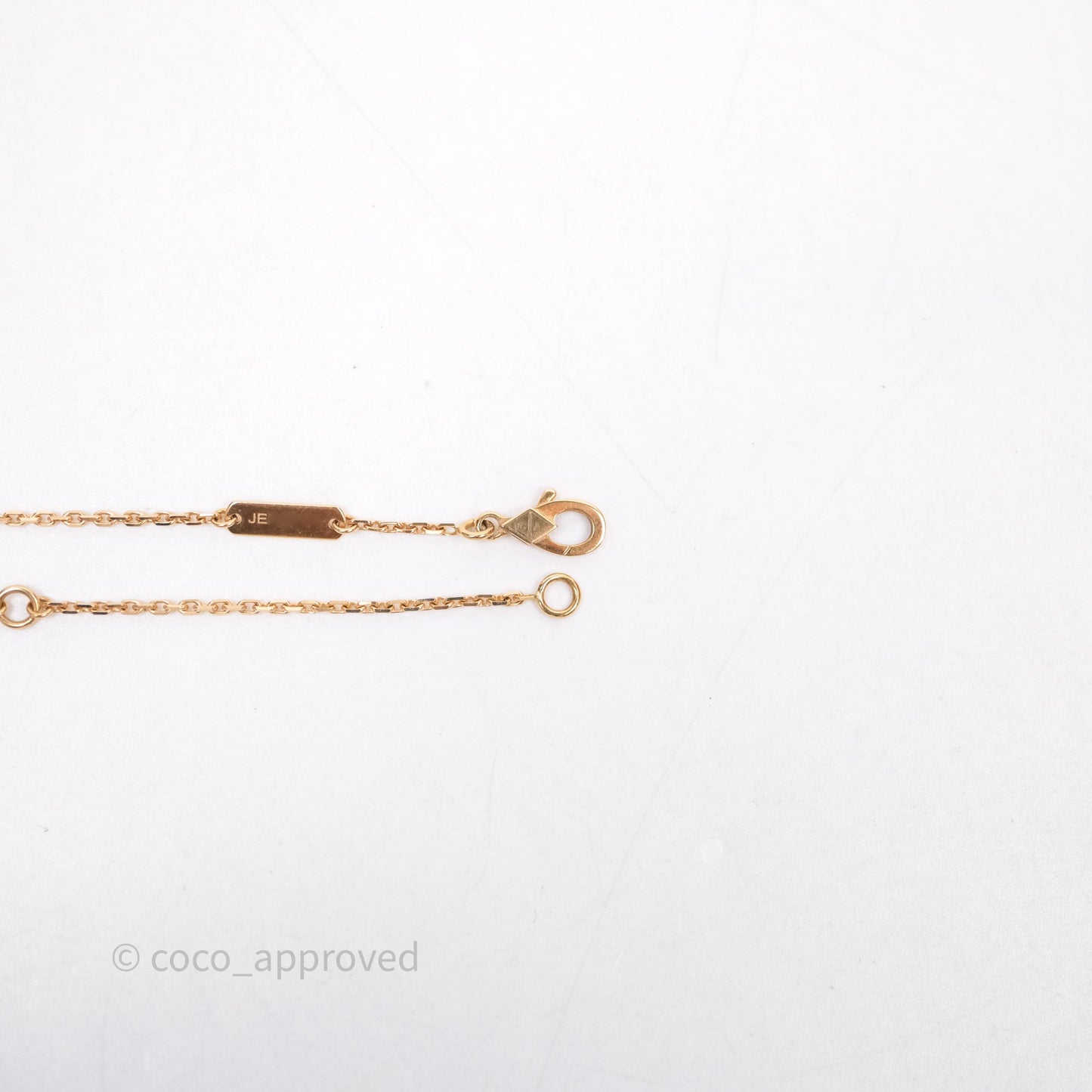 Van Cleef & Arpels Vintage Alhambra Pendant Onyx 18K Yellow Gold