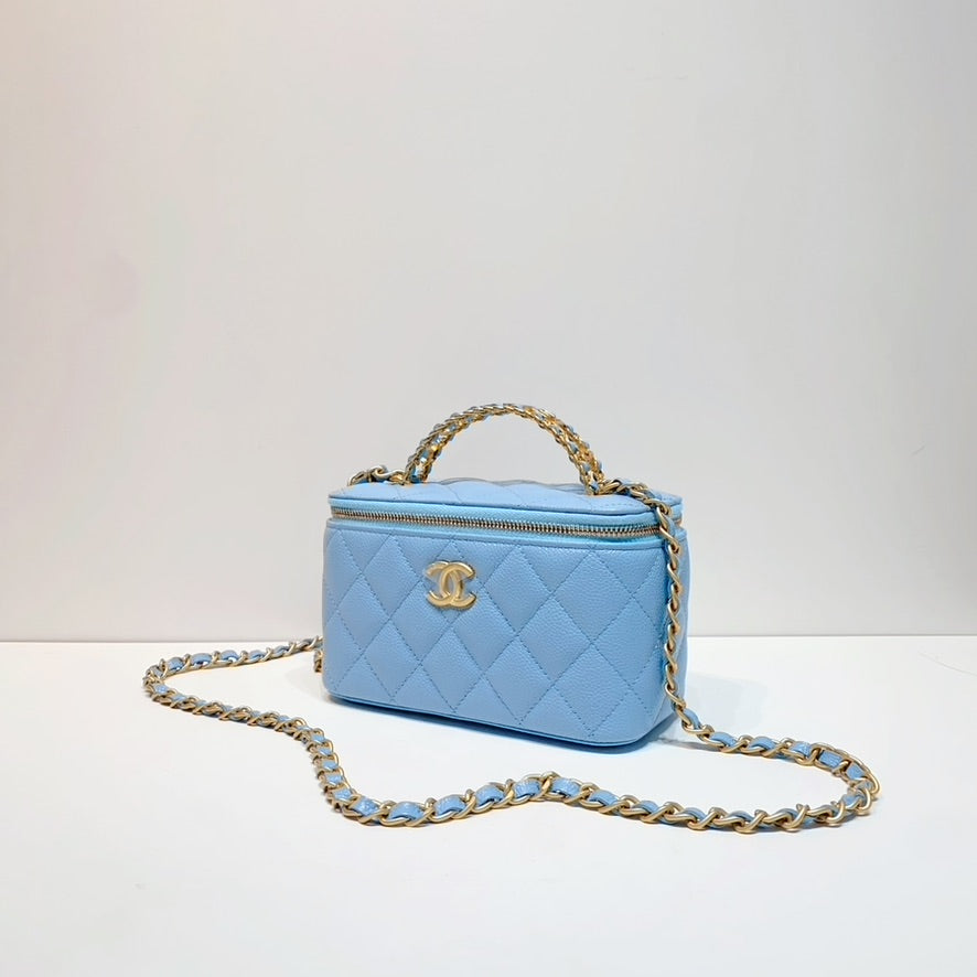 No.4275-Chanel Pick Me Up Handle Vanity With Chain