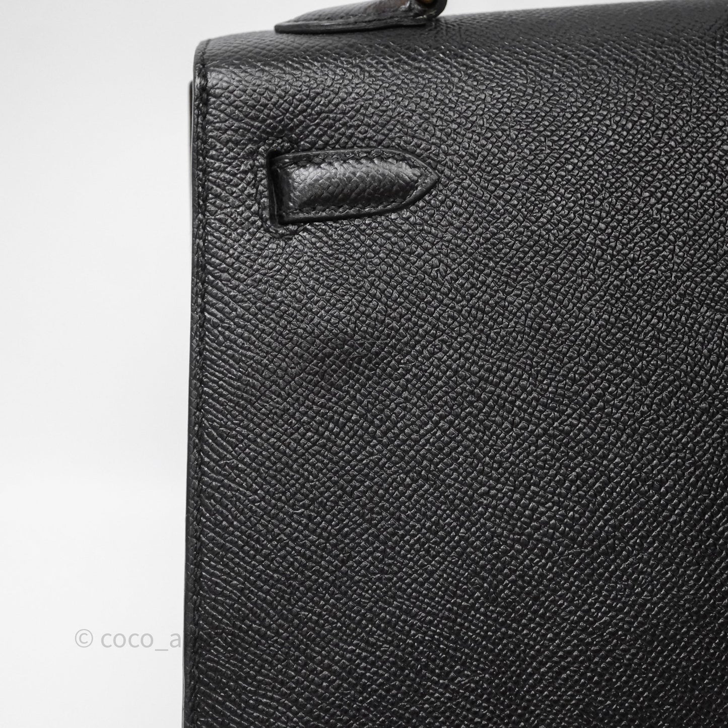 Hermès Kelly 25 Black Noir 89 Epsom Gold Hardware