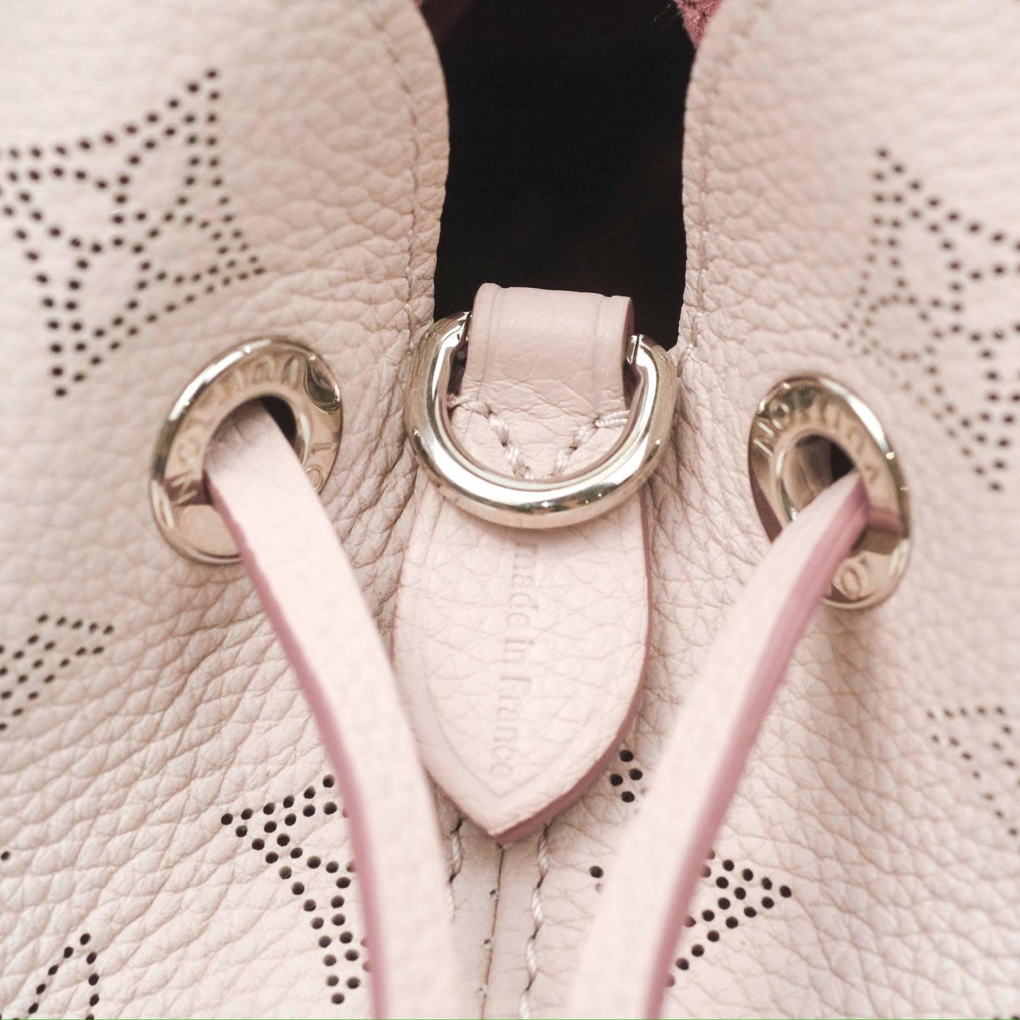 Louis Vuitton Bella Lilas Mahina Calfskin