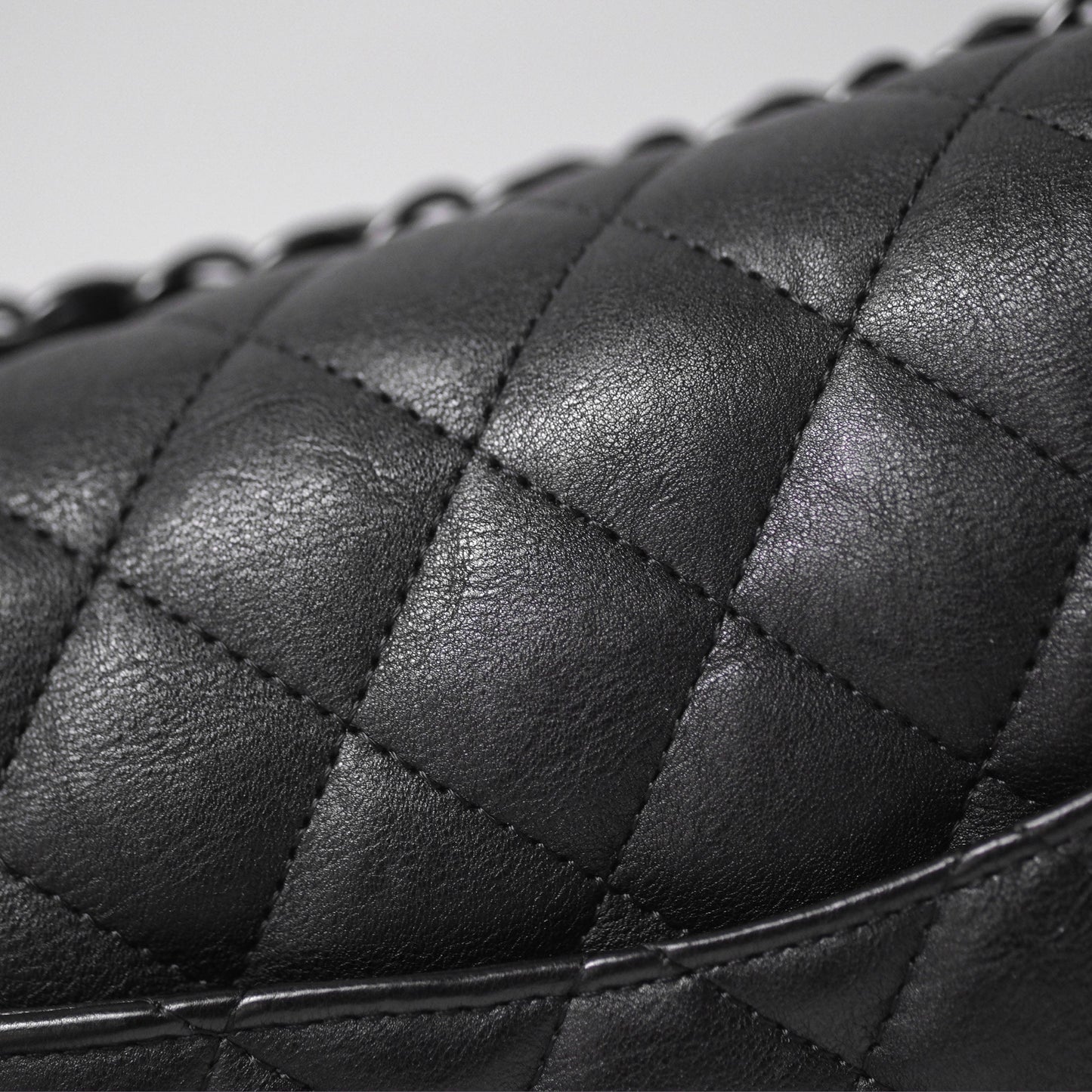 Chanel Classic Quilted M/L Medium Double Flap So Black Calfskin