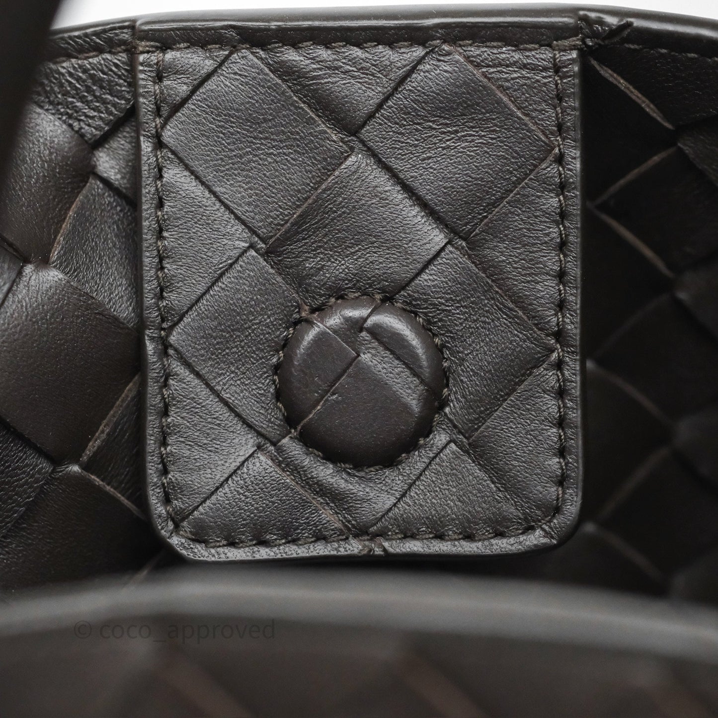 Bottega Veneta Medium Andiamo Bag Fondant Brown Intrecciato Lambskin