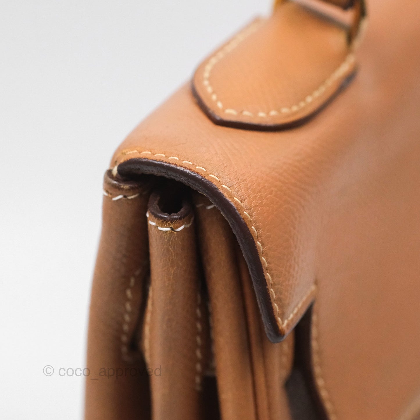 Hermes Vintage Kelly 32 Retourne Natural Gold Hardware