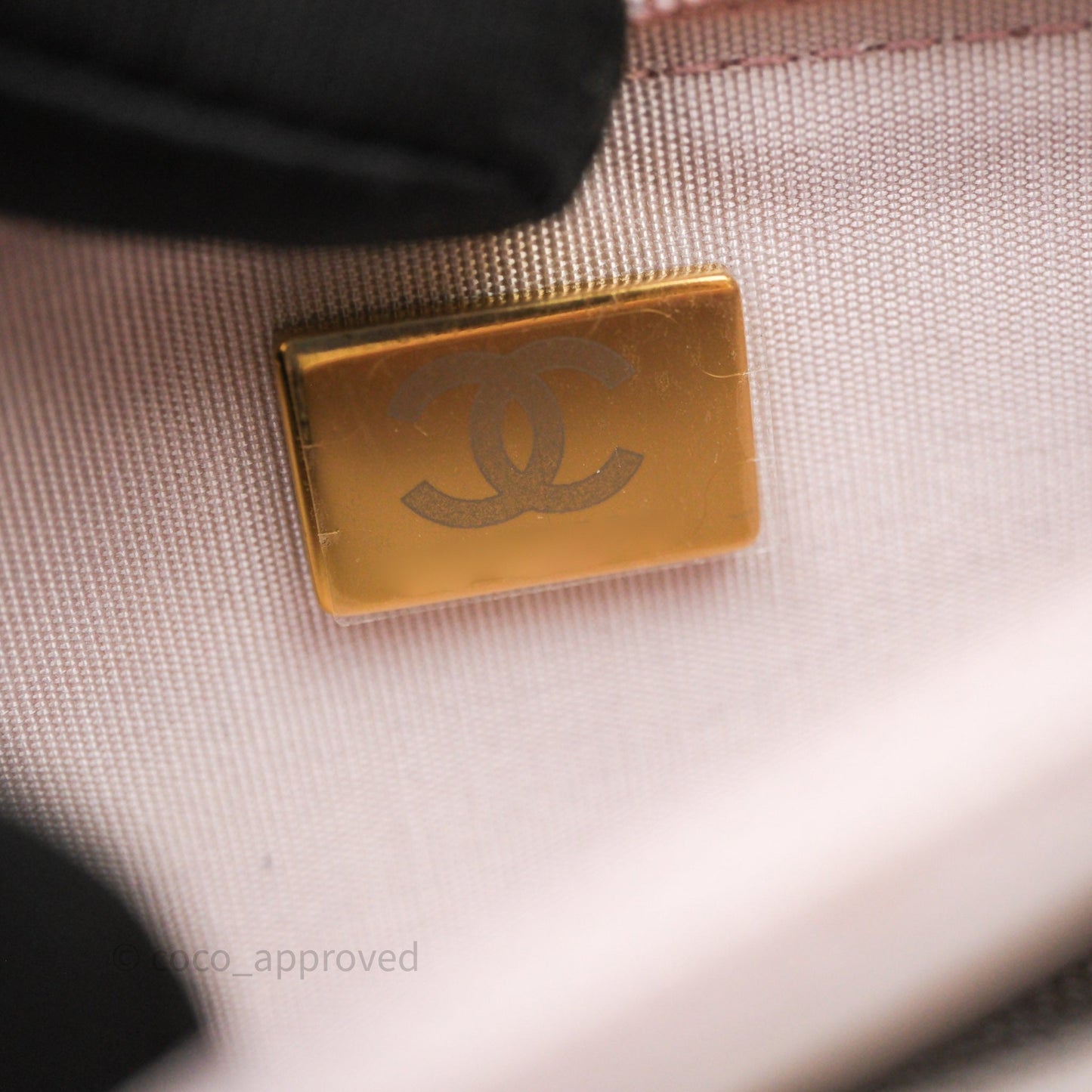 Chanel WOC Wallet On Chain CC Coco Chain Quilted Lilac Caviar Gold Hardware