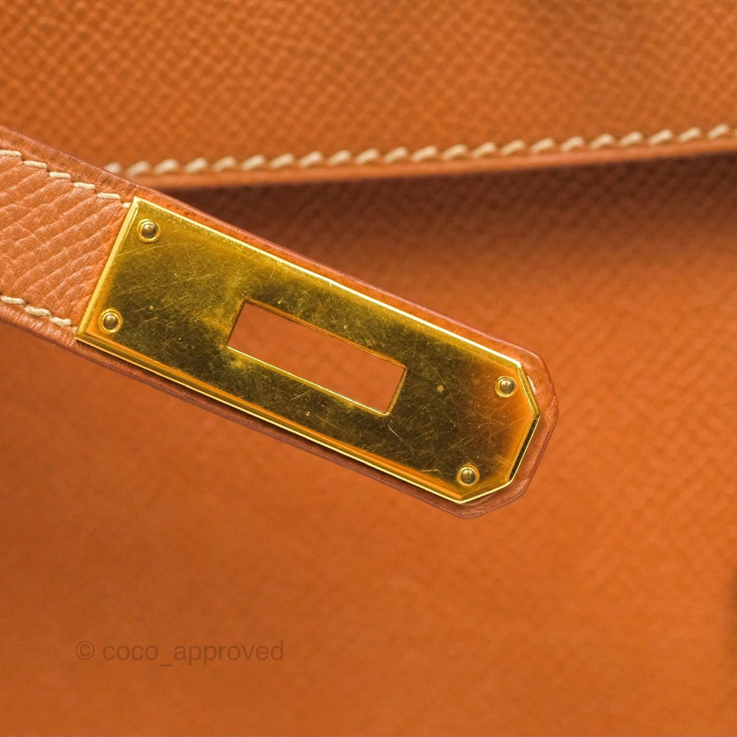 Hermès Kelly 32 Sellier Gold Epsom Gold Hardware