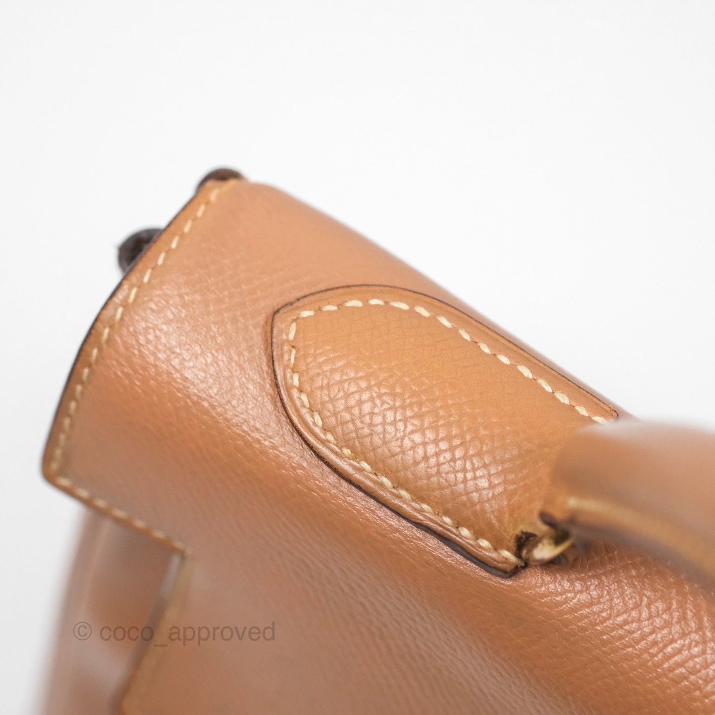 Hermes Vintage Kelly 32 Retourne Natural Gold Hardware
