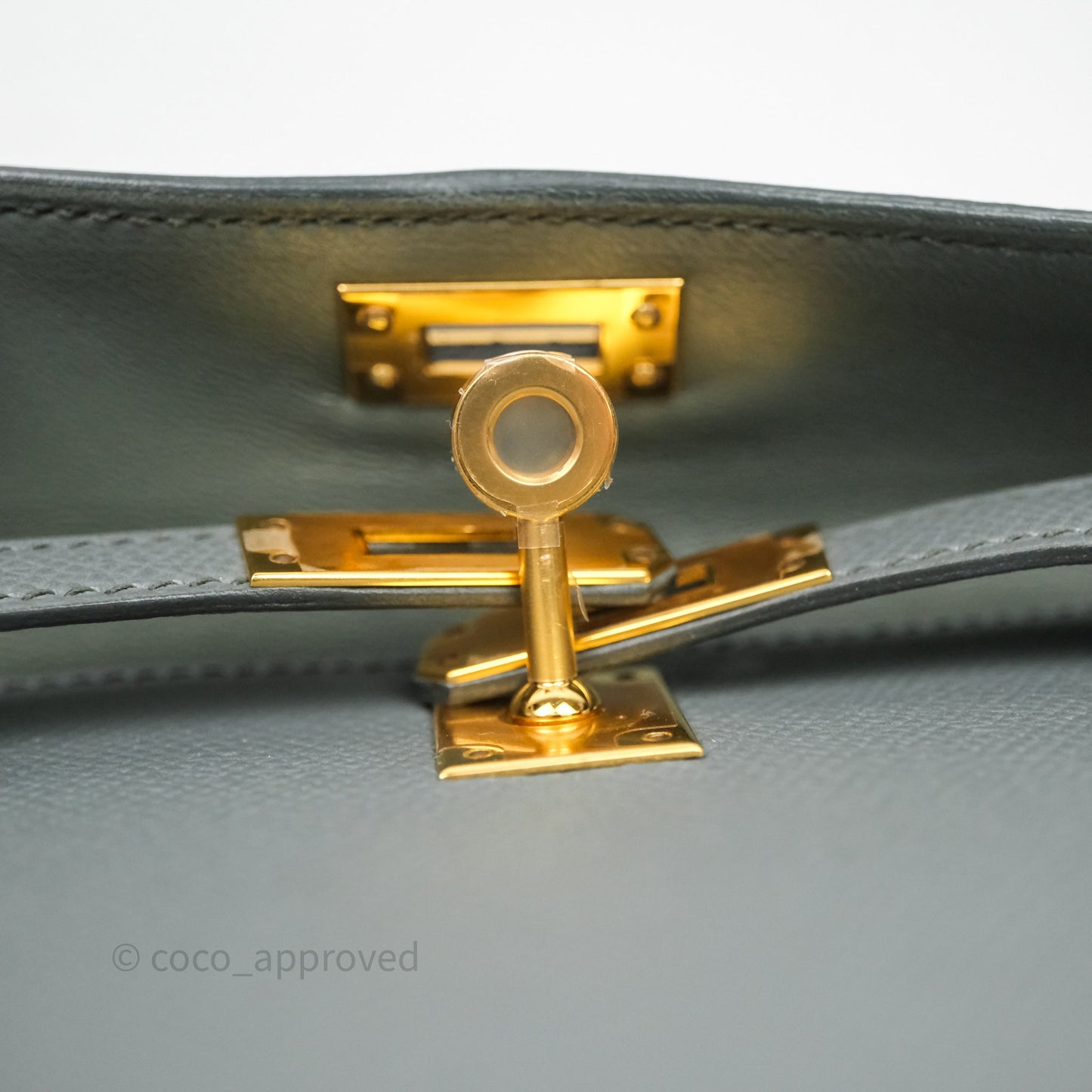 Hermès Mini Kelly Vert Amande 63 Epsom Gold Hardware