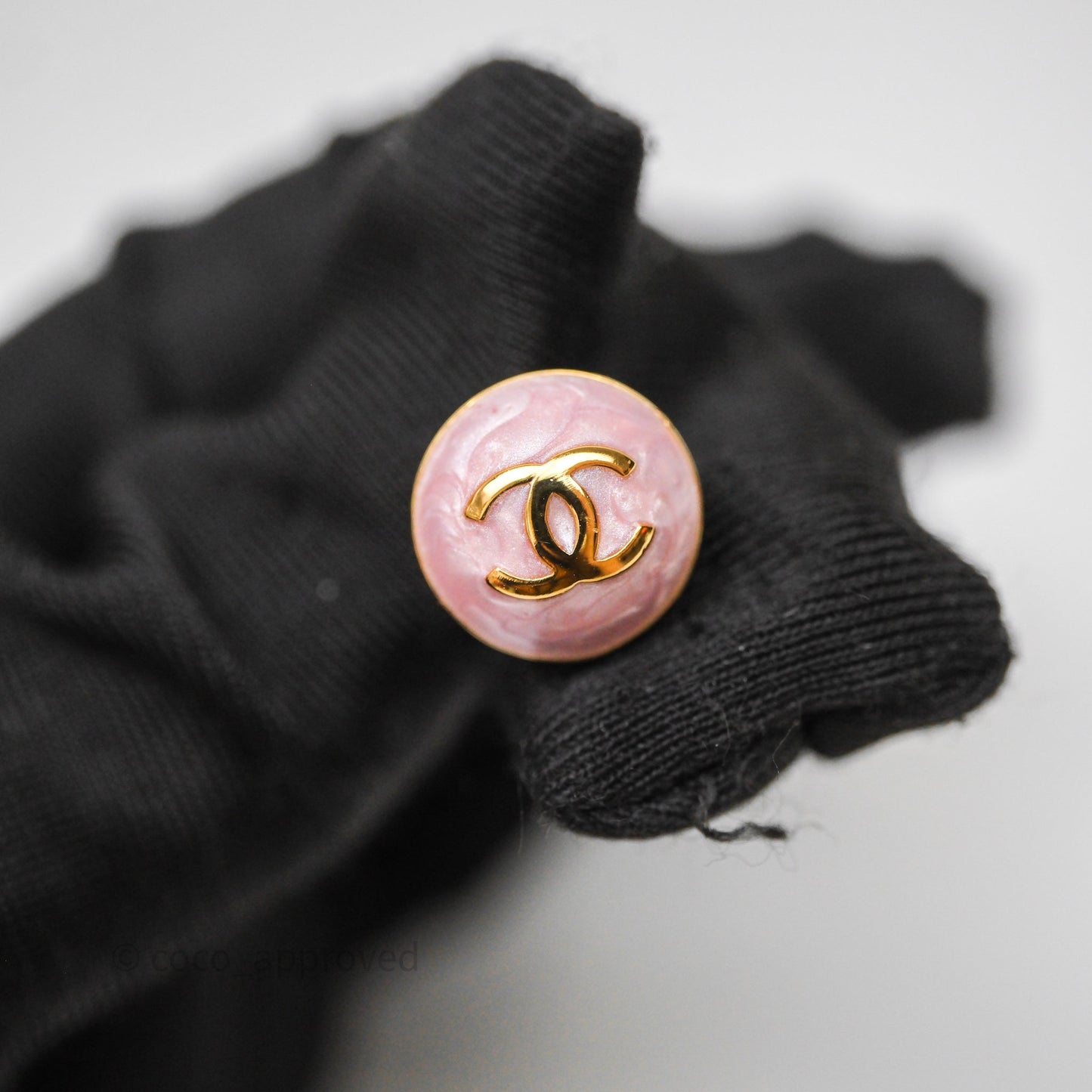 Chanel CC Pink Round Earrings Gold Tone 26C