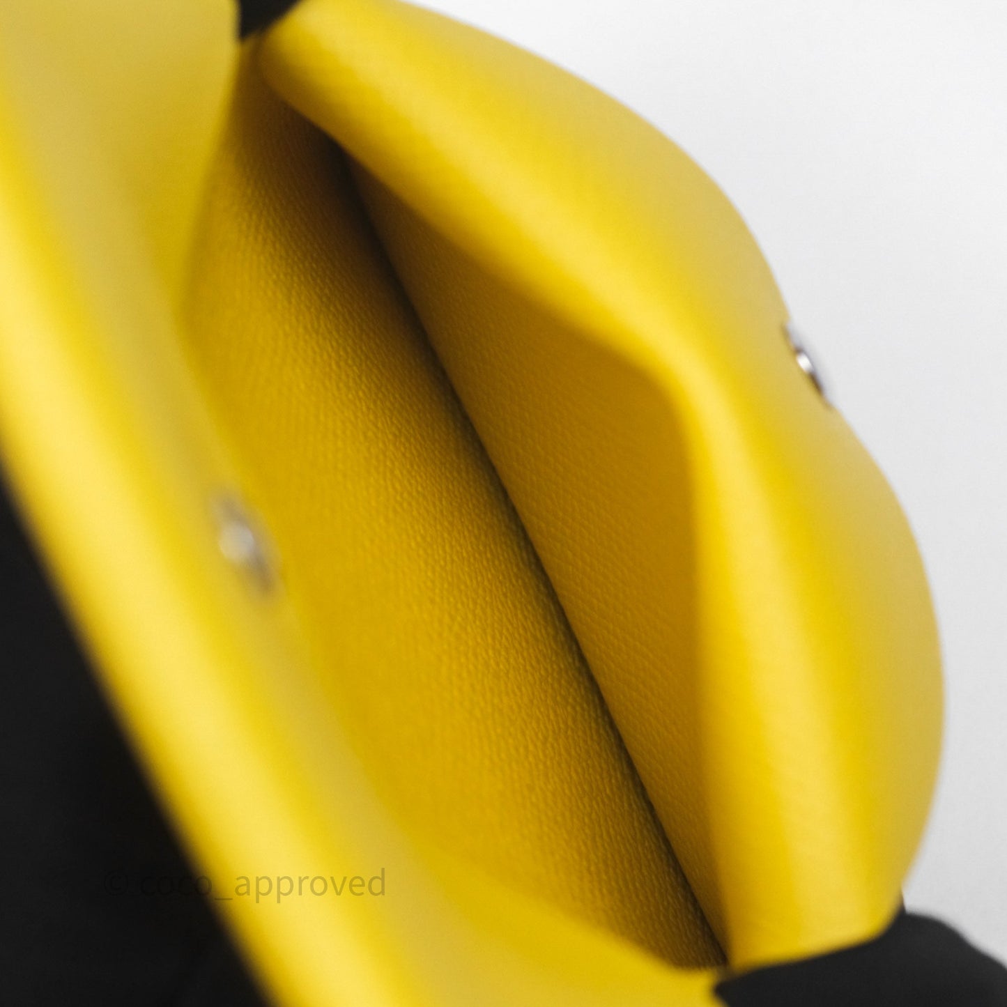 Hermès Calvi Duo Compact Card Holder Jaune de Naples 9O Epsom