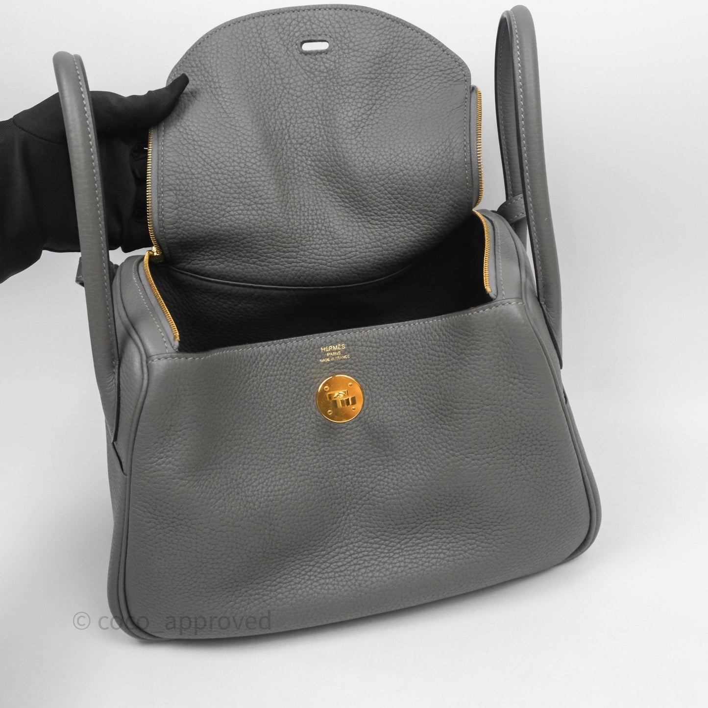 Hermès Lindy 26 Taurillion Clemence Gris Meyer 0L Gold Hardware