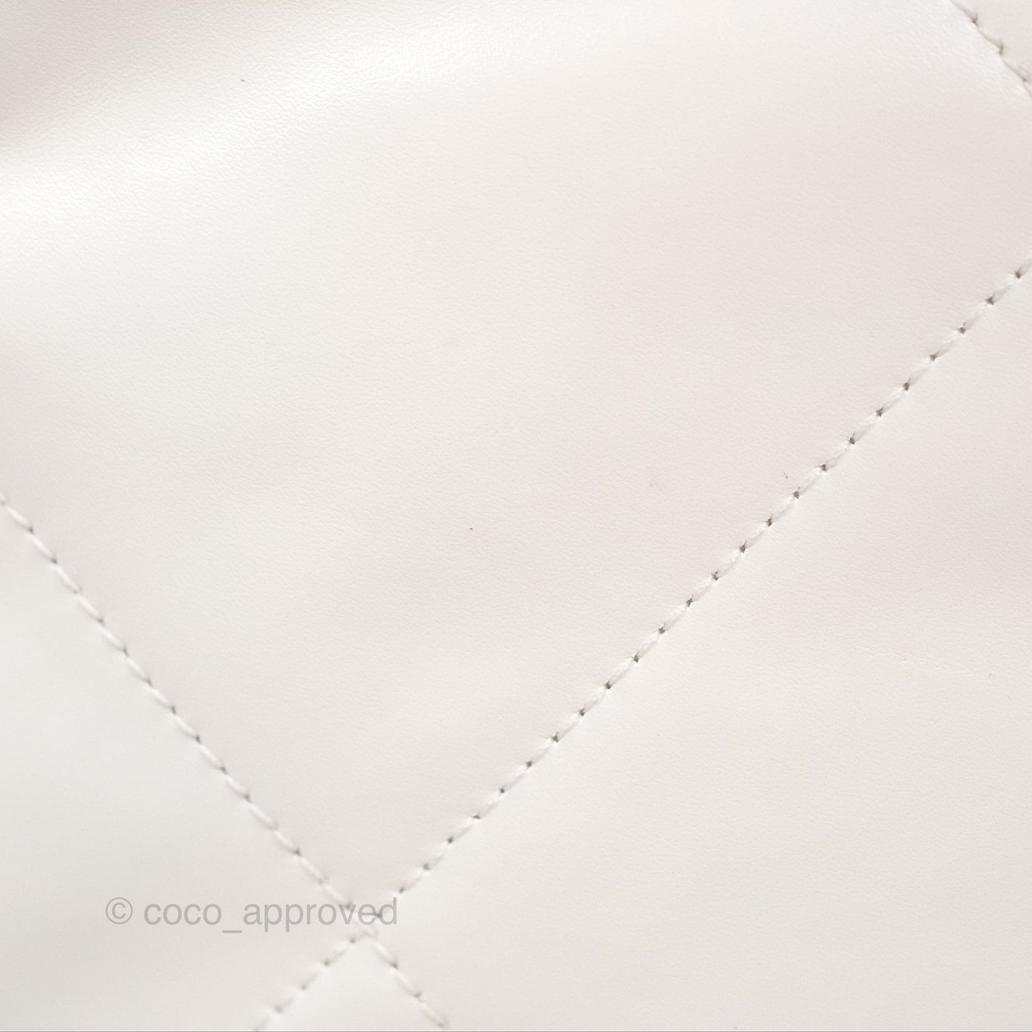 Chanel 22 Small White Shiny Calfskin Aged Gold Hardware
