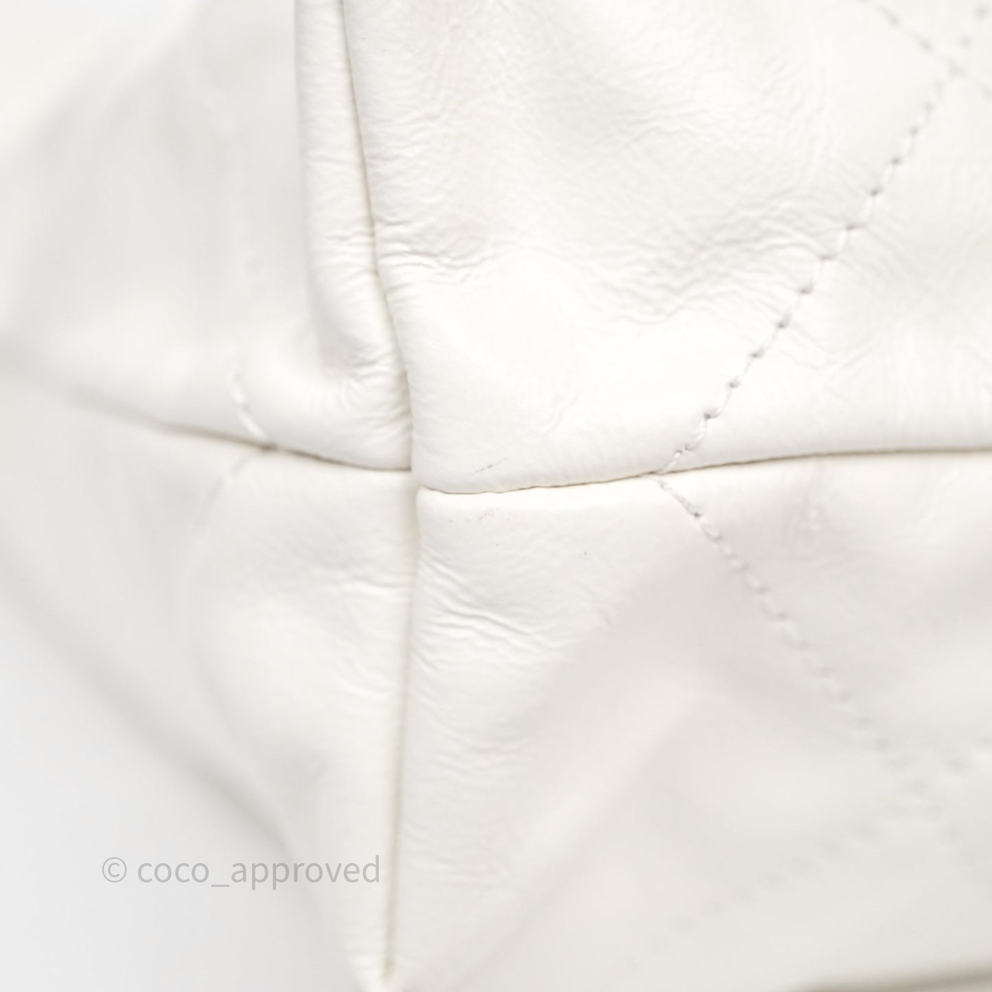 Chanel 22 Small White Shiny Crumpled Calfskin Aged Gold Hardware