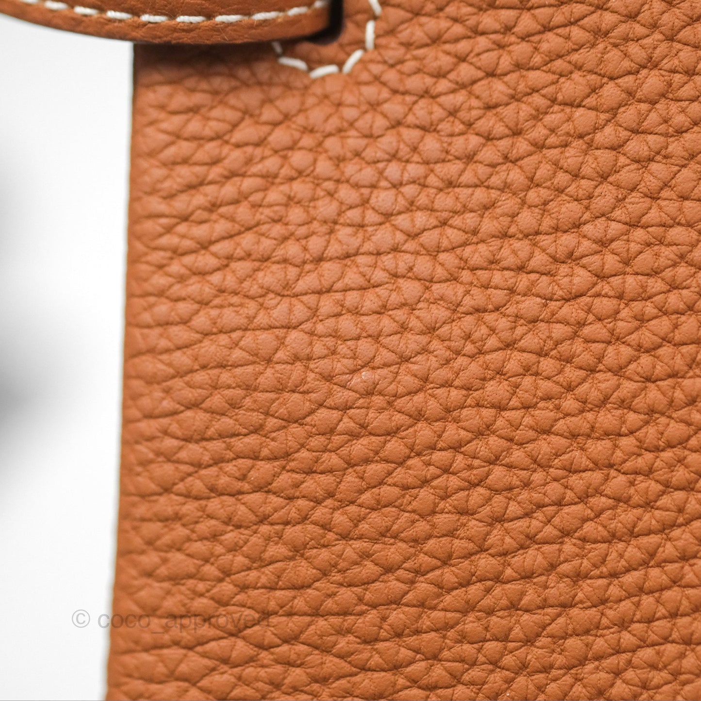 Hermès Kelly 28 Retourne Gold Togo Gold Hardware