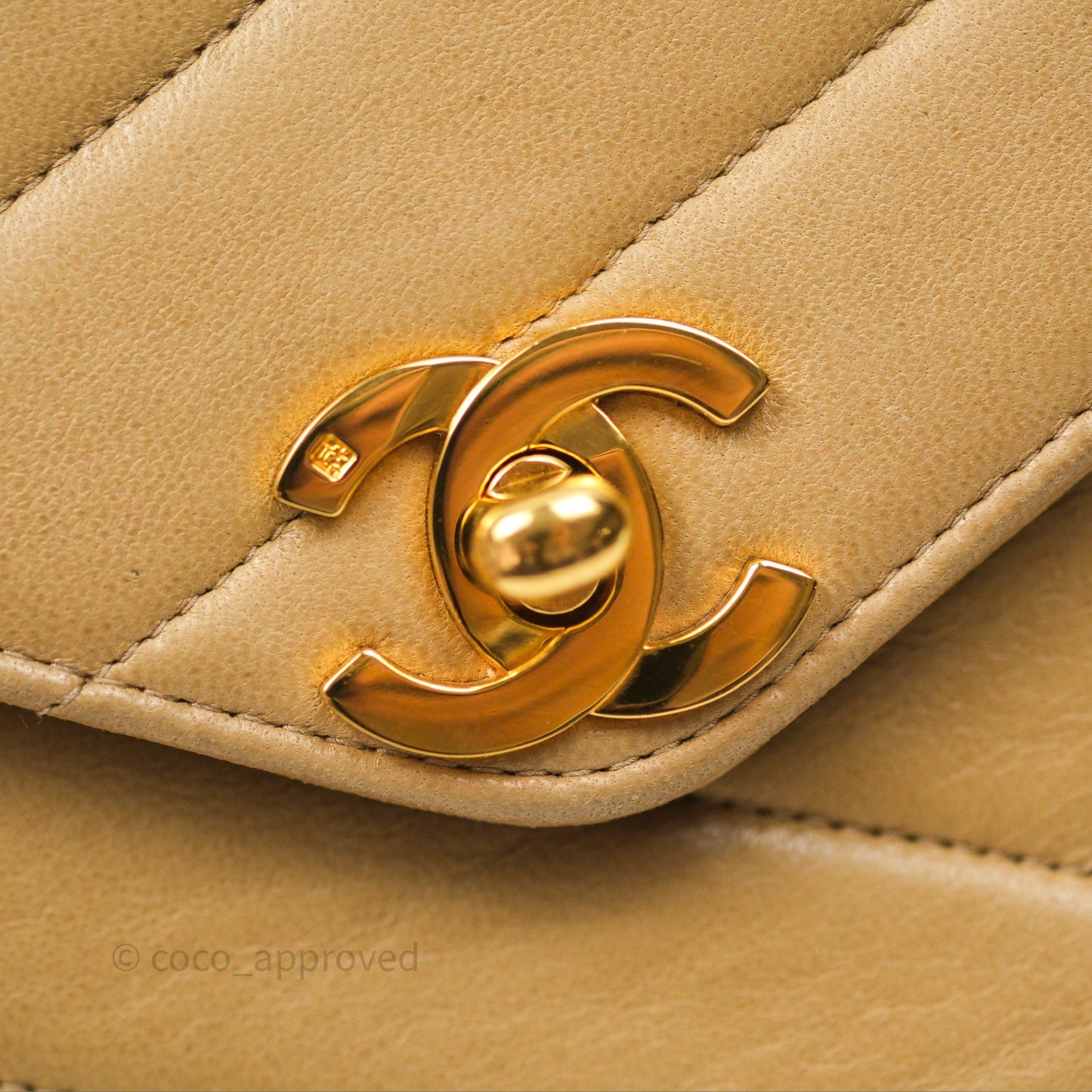 Chanel Vintage Medium Flap Chevron Beige Lambskin 24K Gold Hardware