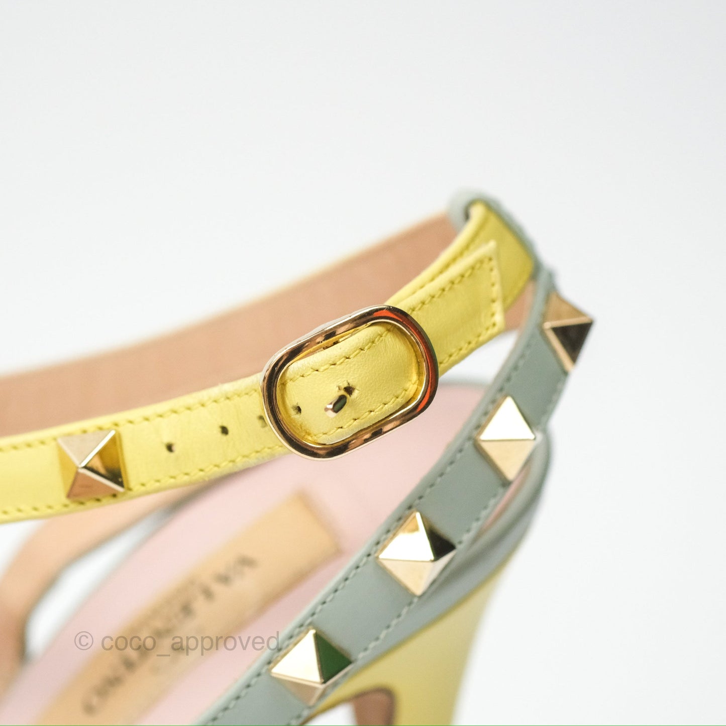 Valentino Garavani Rockstud Leather Slingback Pumps in Watercolor Size 39